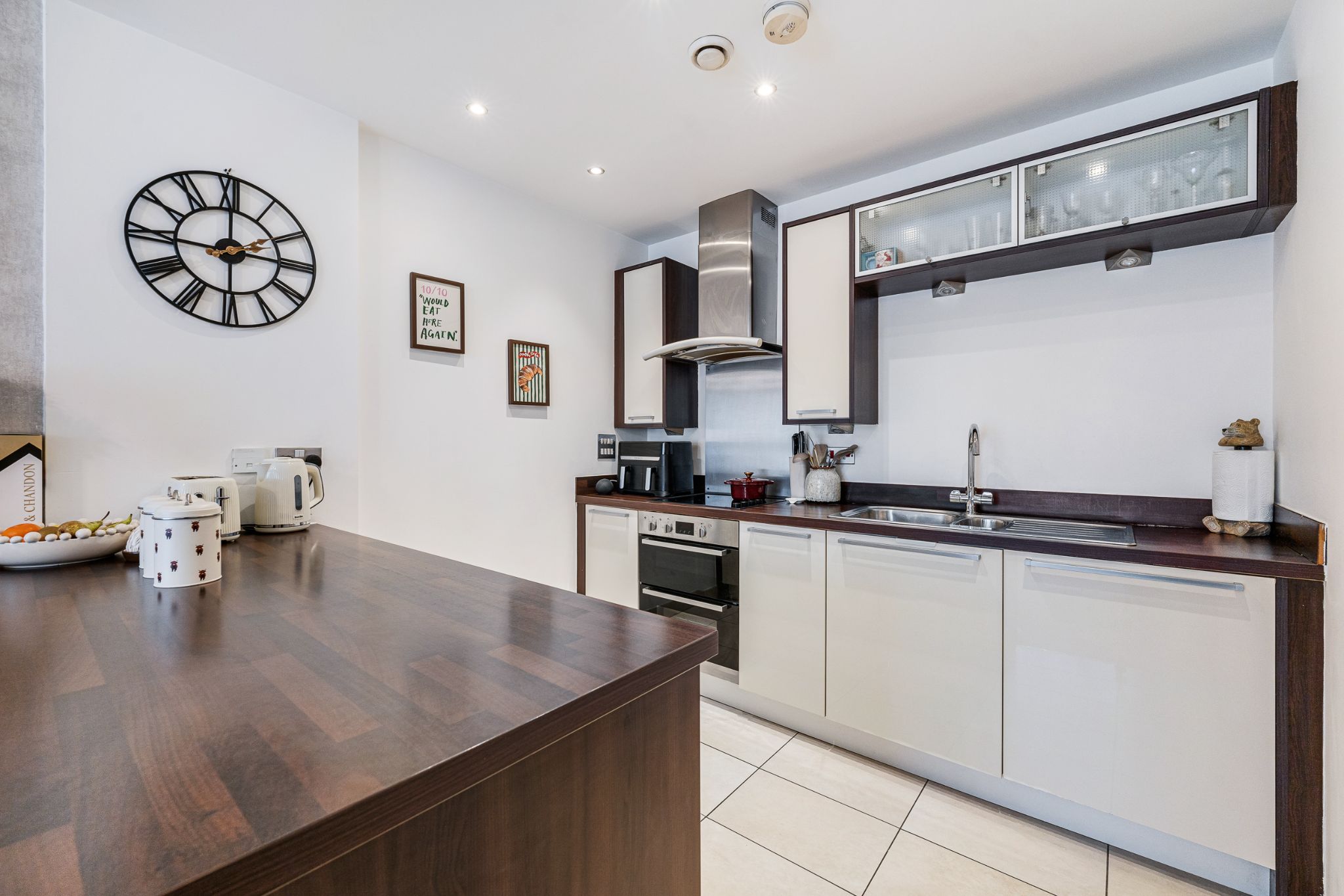 1 bedroom apartment flat/apartment Sale Agreed in Bolton - Photograph 10.