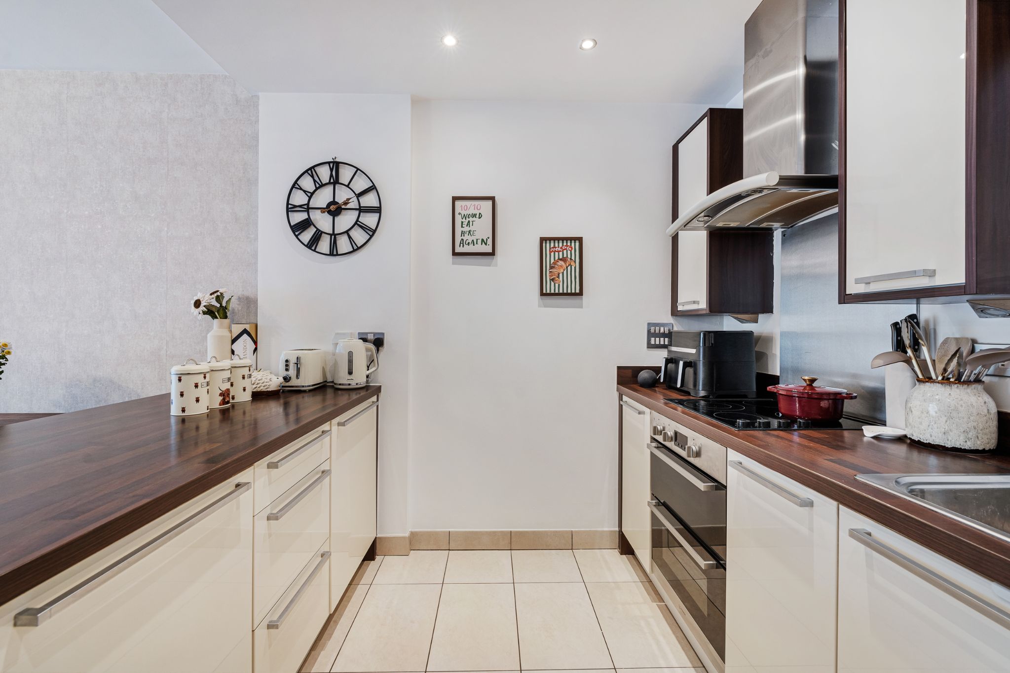 1 bedroom apartment flat/apartment Sale Agreed in Bolton - Photograph 11.