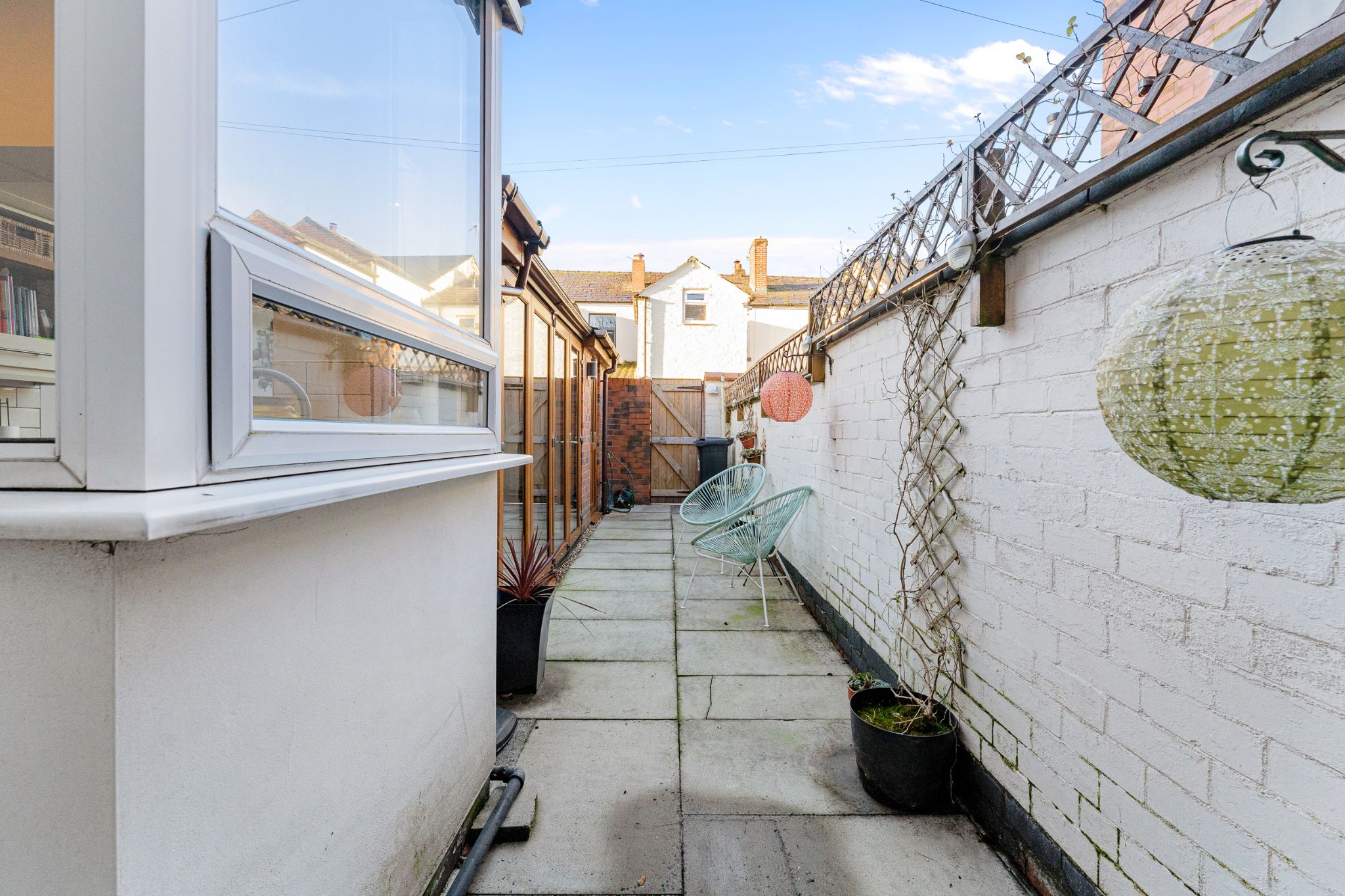 4 bedroom mid terraced house Sale Agreed in Bolton - Photograph 38.