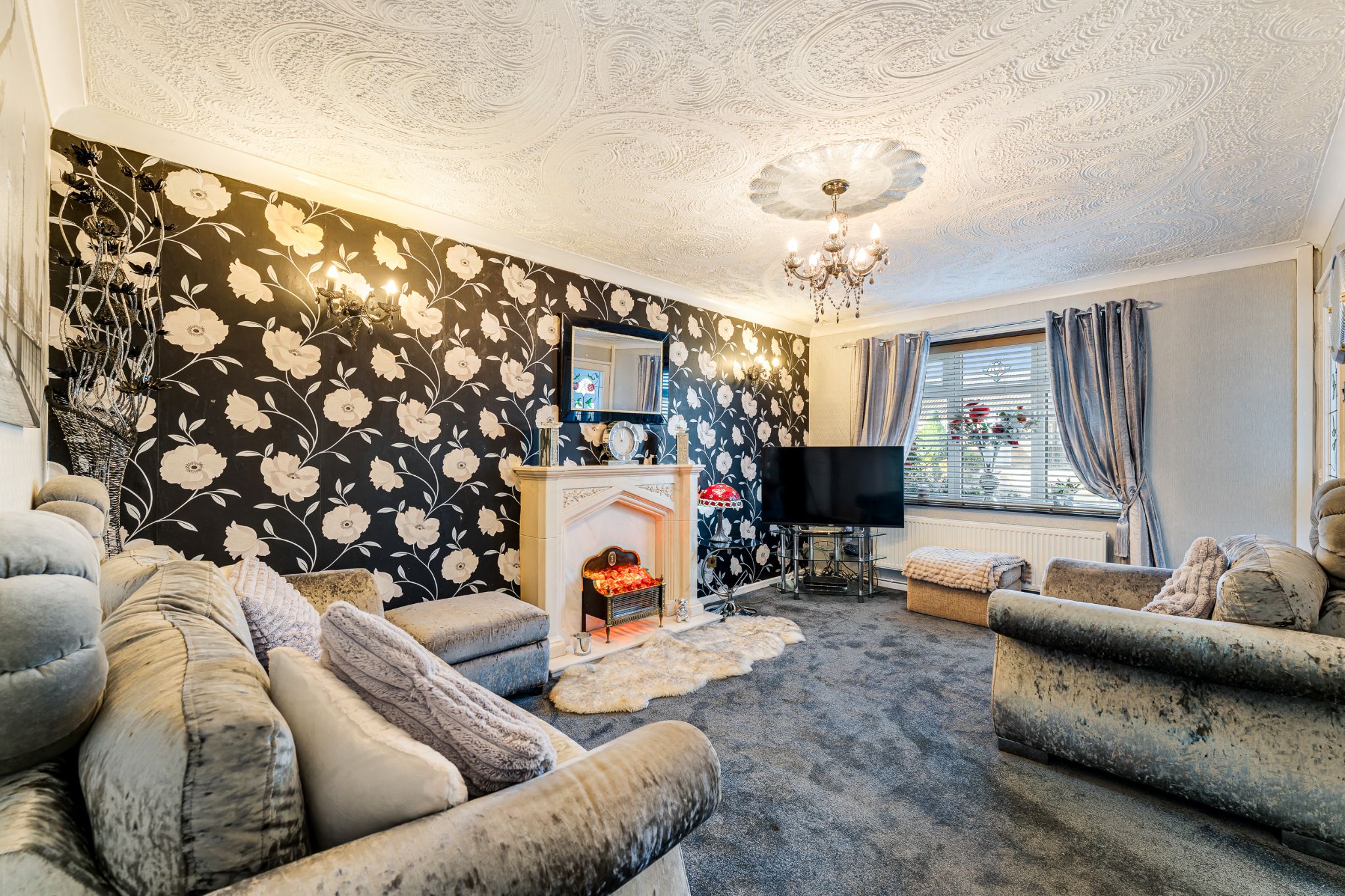 3 bedroom semi-detached bungalow For Sale in Bolton - Photograph 9.
