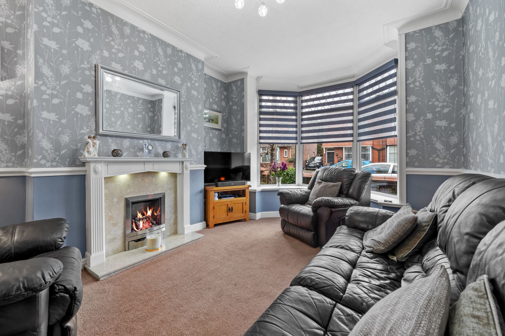 3 bedroom end terraced house Sale Agreed in Bolton - Photograph 4.