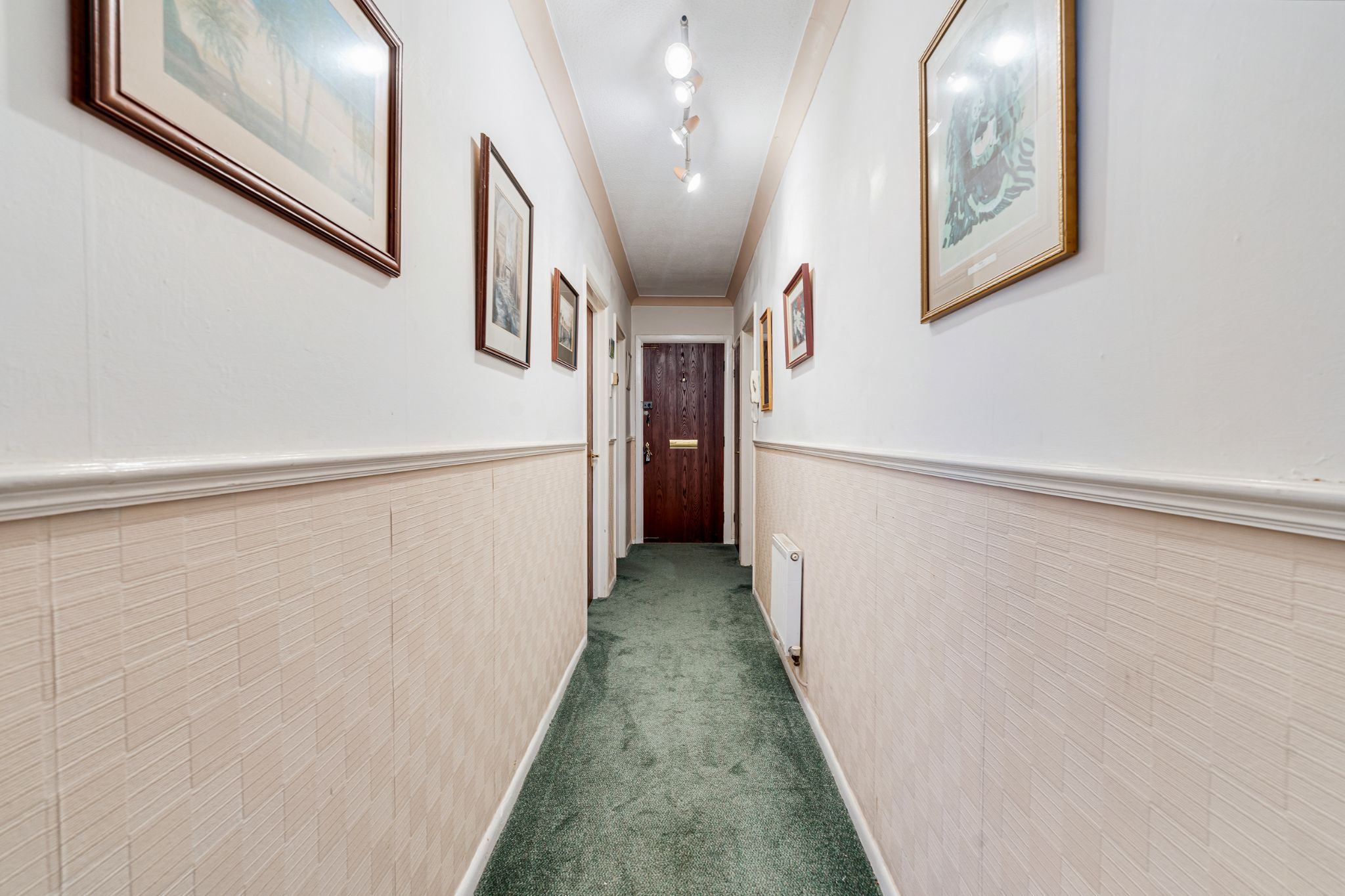 3 bedroom flat flat/apartment Sale Agreed in Bolton - Photograph 3.