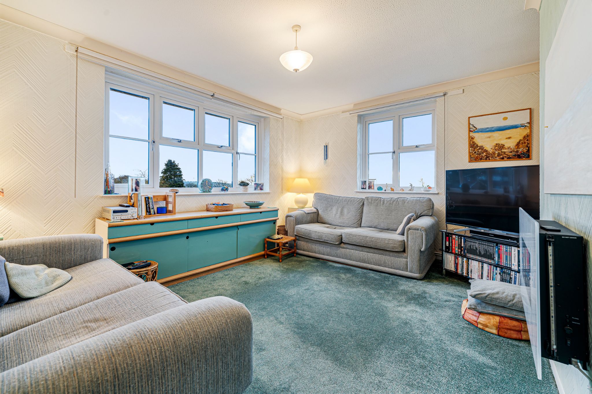 3 bedroom flat flat/apartment Sale Agreed in Bolton - Photograph 4.