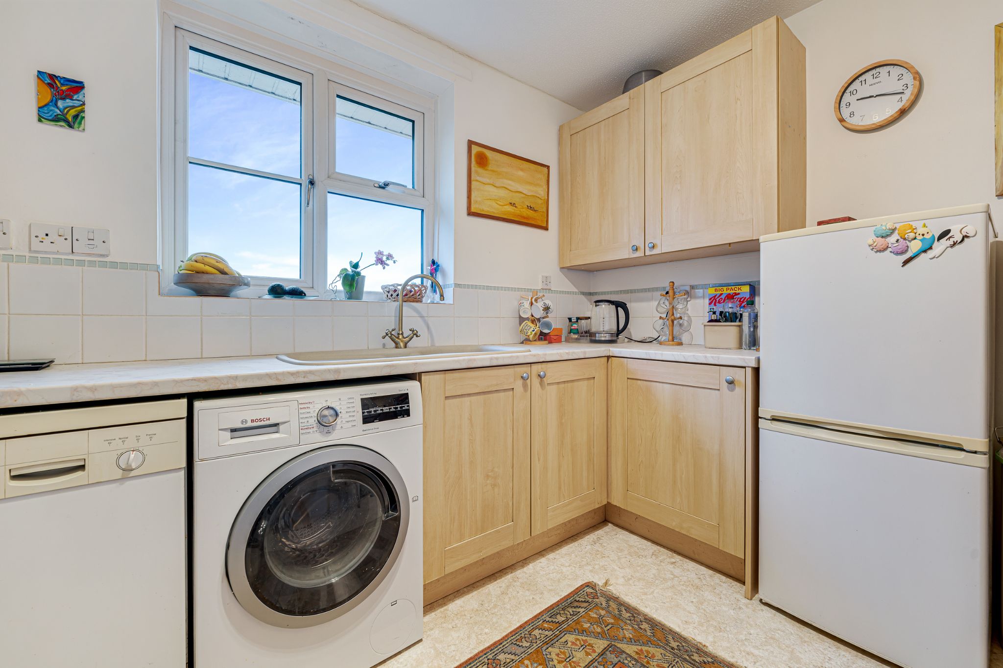 3 bedroom flat flat/apartment Sale Agreed in Bolton - Photograph 7.