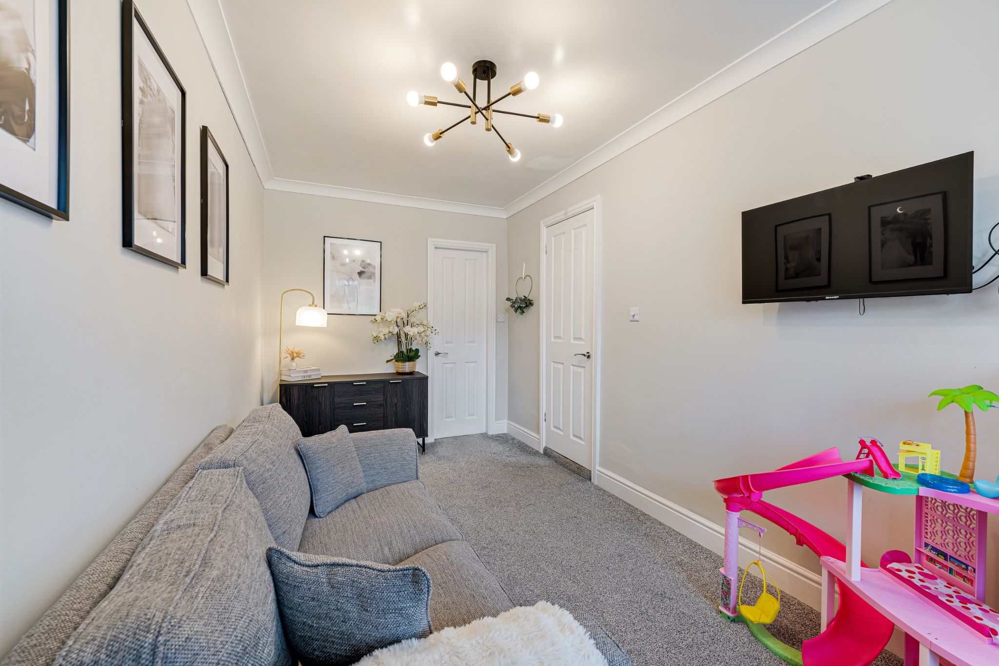 3 bedroom detached house Sale Agreed in Bolton - Photograph 14.