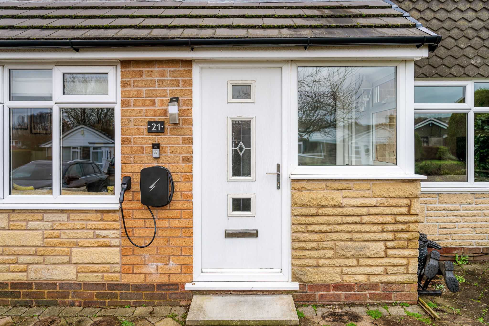 4 bedroom semi-detached house Sale Agreed in Bolton - Photograph 4.