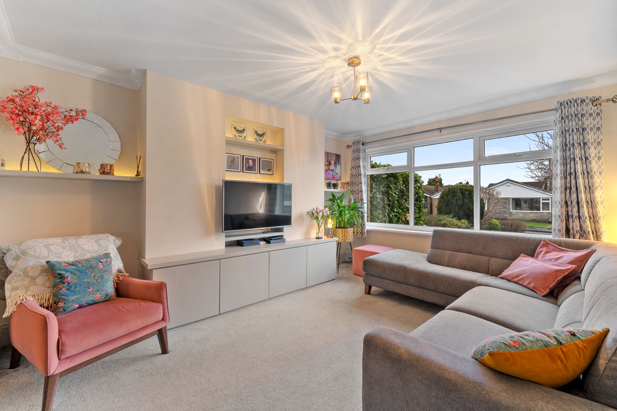 4 bedroom semi-detached house Sale Agreed in Bolton - Photograph 17.