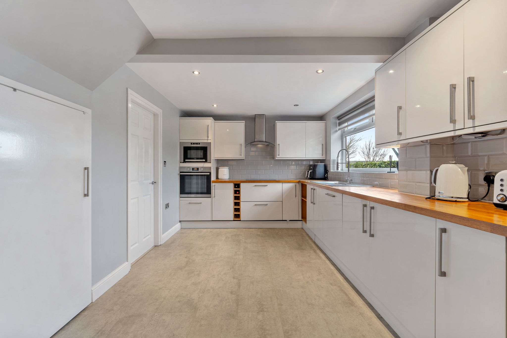 4 bedroom semi-detached house Sale Agreed in Bolton - Photograph 9.