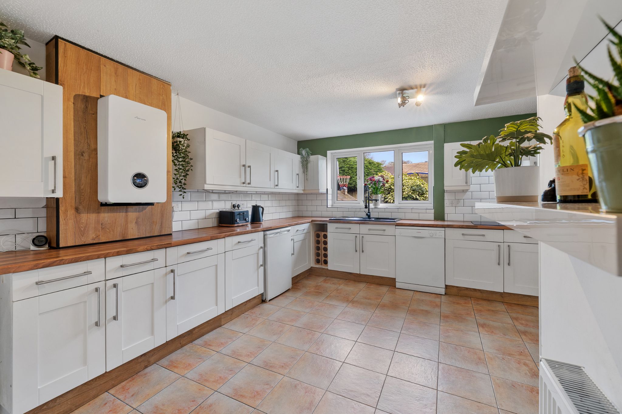 4 bedroom detached house For Sale in Bolton - Photograph 19.