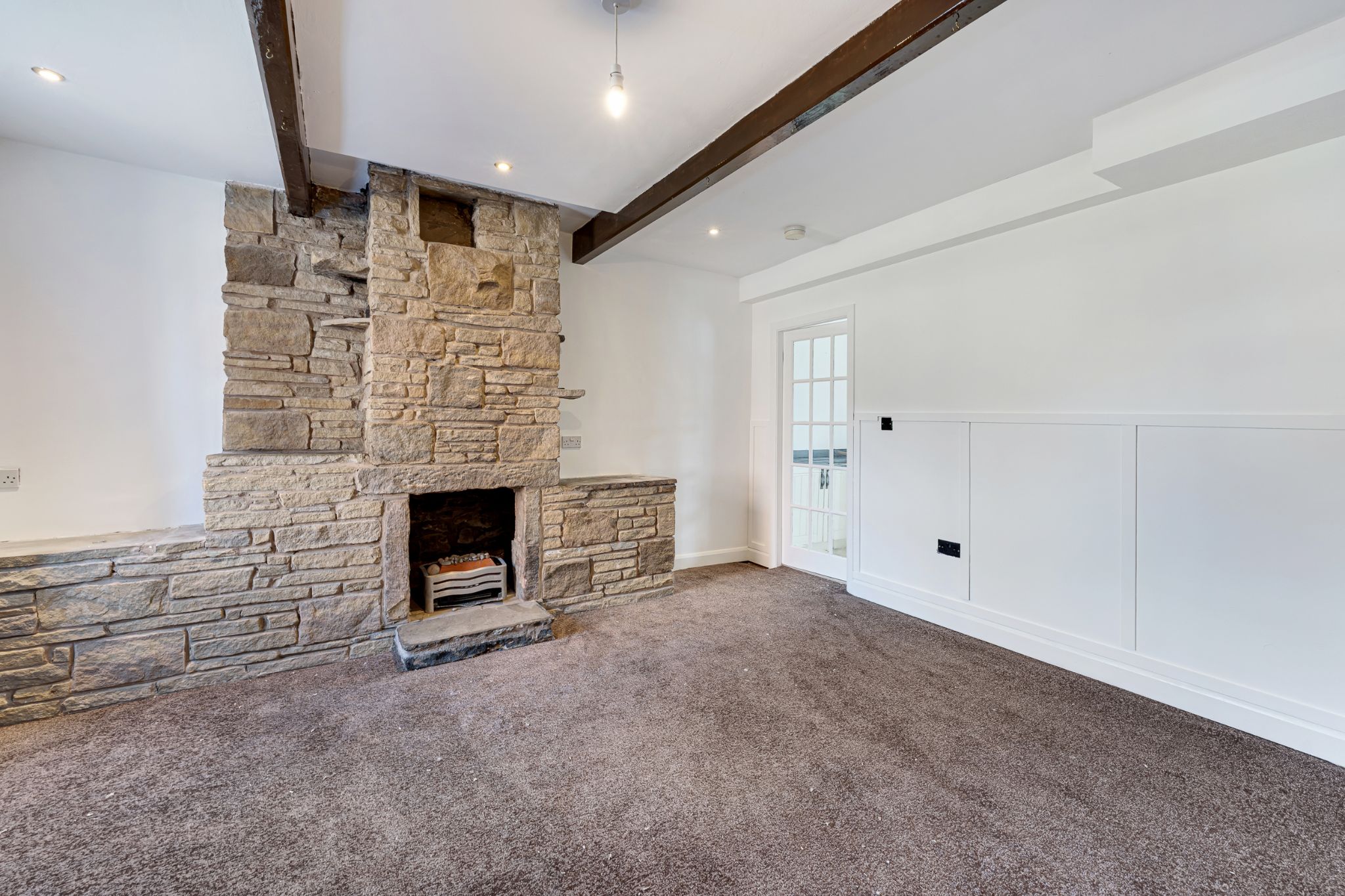 3 bedroom mid terraced house For Sale in Bolton - Photograph 2.