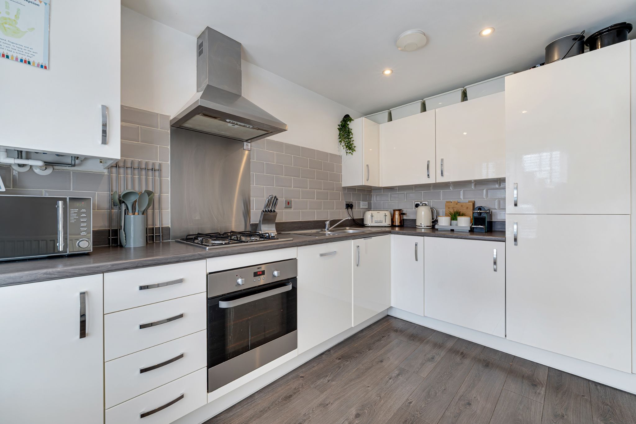 3 bedroom semi-detached house Sale Agreed in Bolton - Photograph 9.