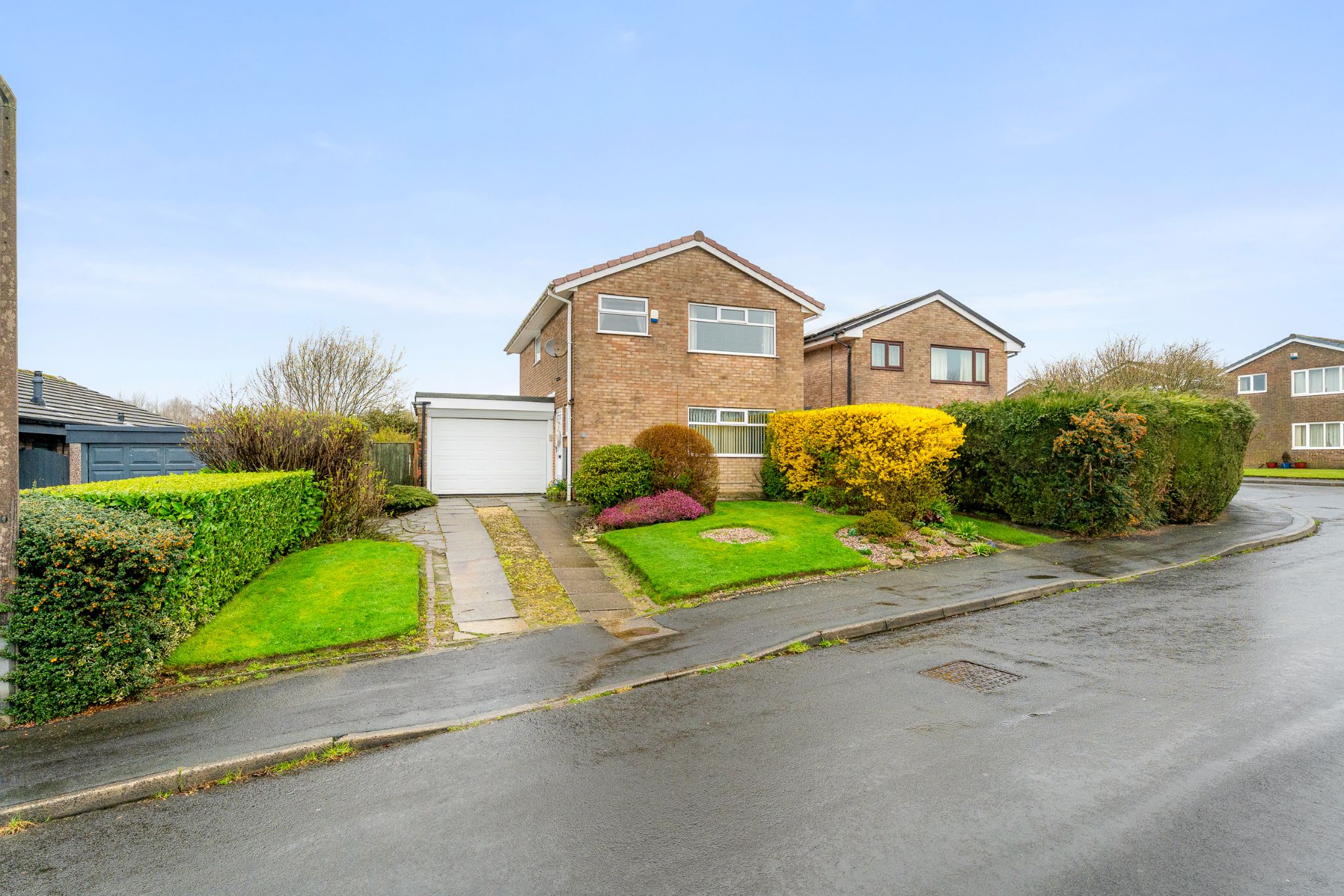 4 bedroom detached house Sale Agreed in Bolton - Photograph 2.
