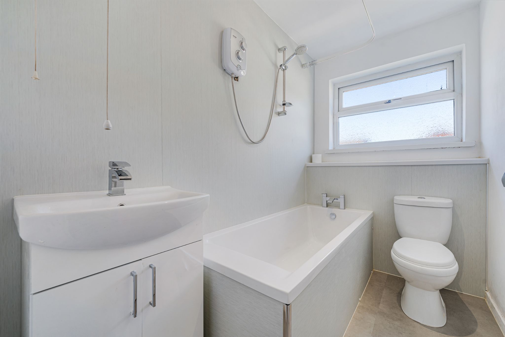 2 bedroom semi-detached house For Sale in Bolton - Photograph 17.