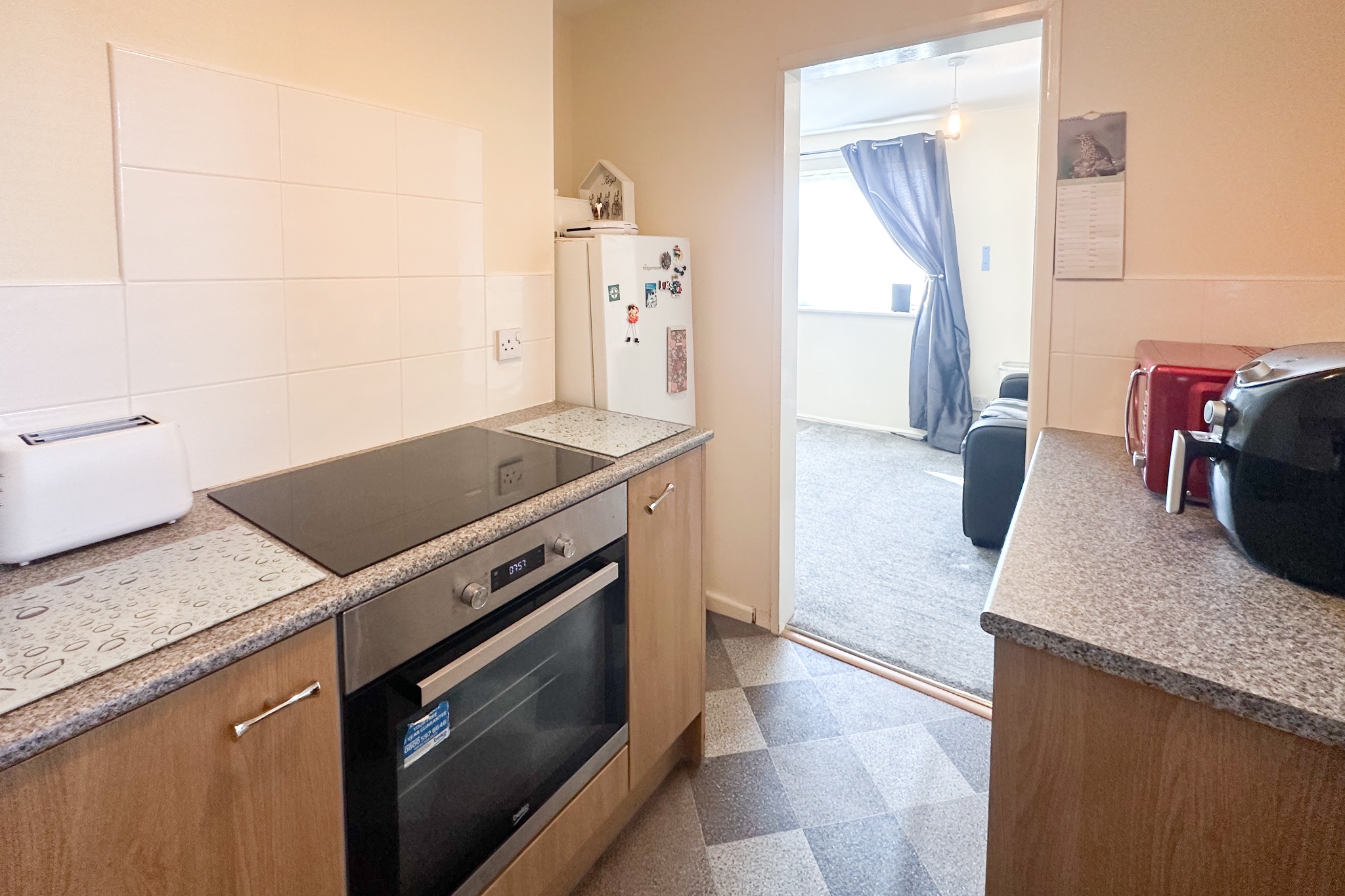 1 bedroom studio flat/apartment Sale Agreed in Bolton - Photograph 7.