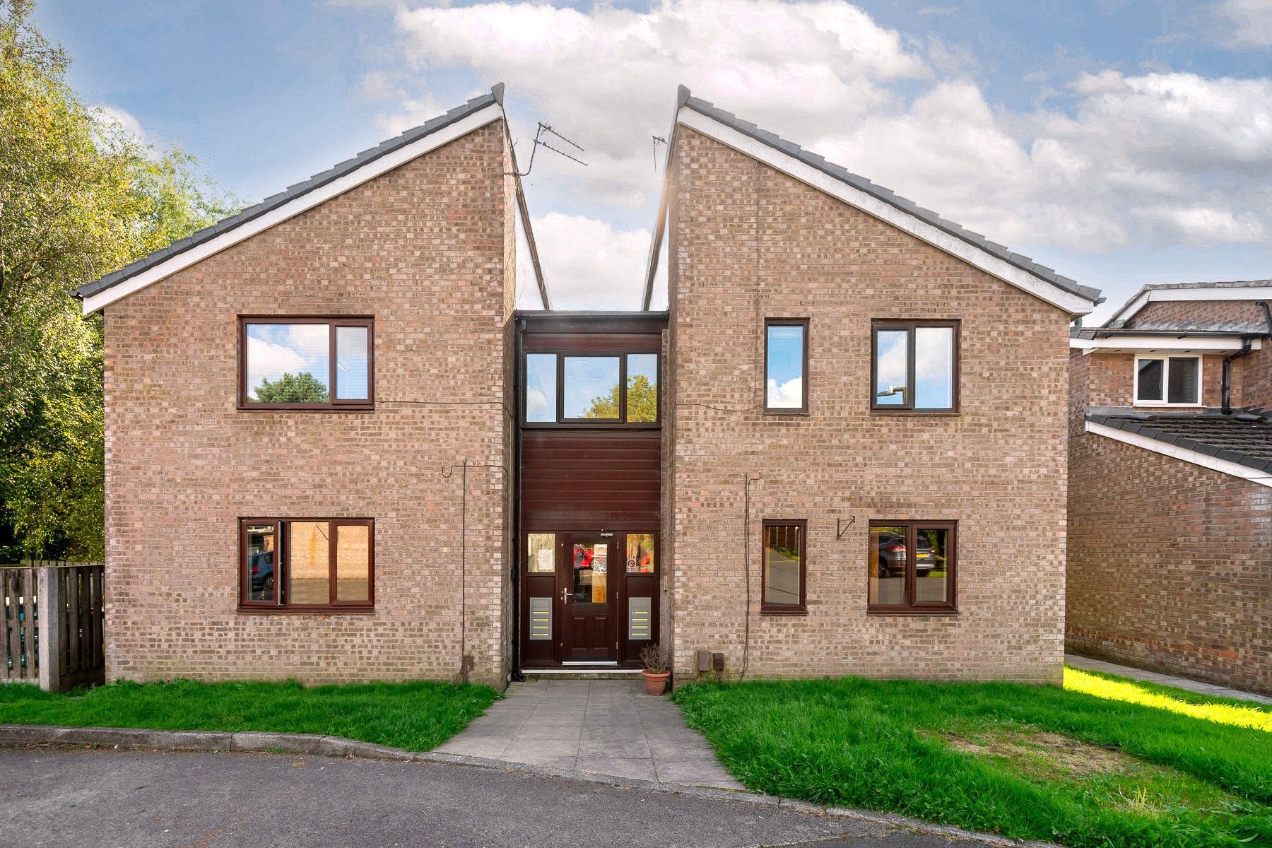 1 bedroom studio flat/apartment Sale Agreed in Bolton - Photograph 1.