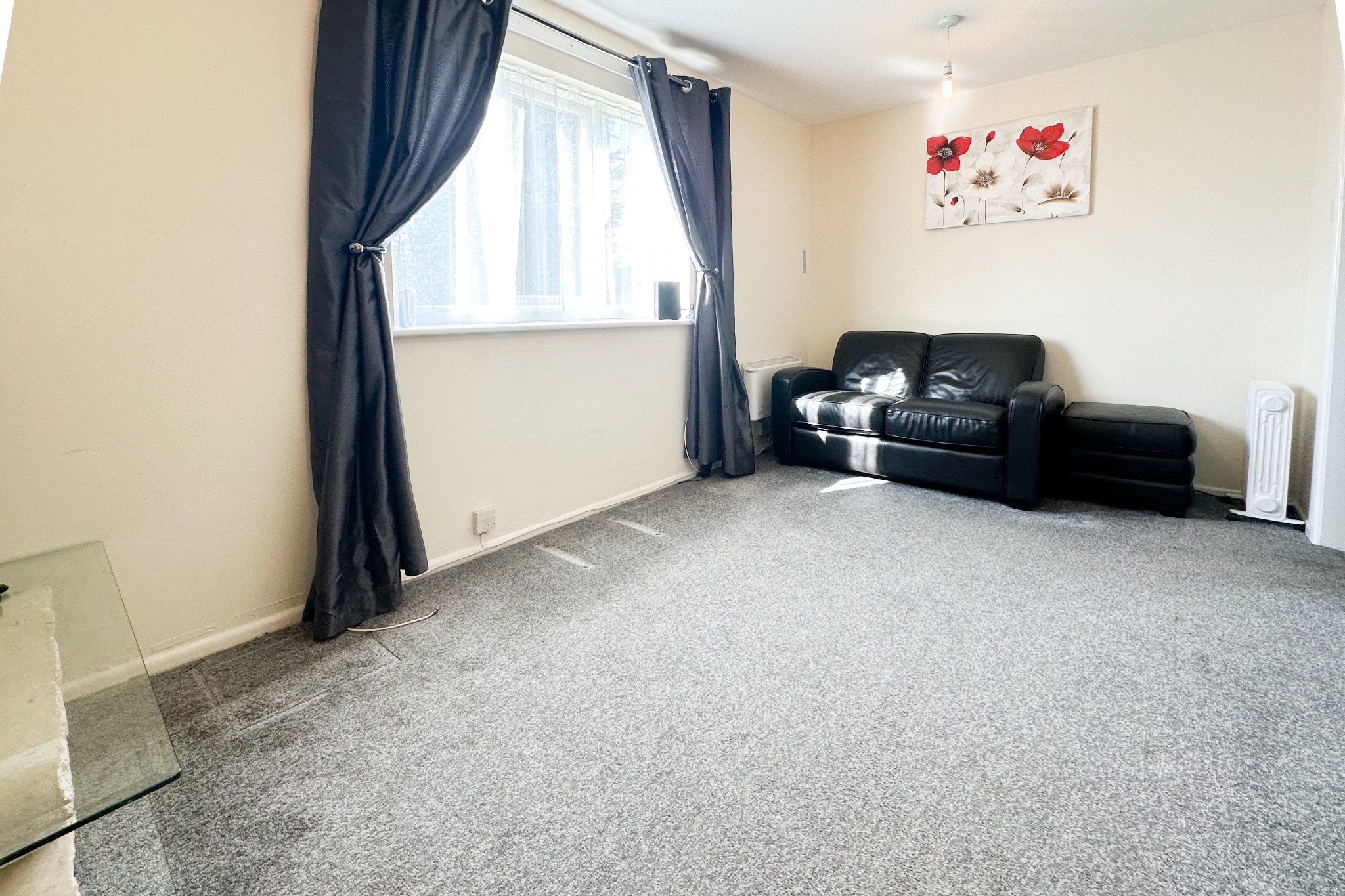 1 bedroom studio flat/apartment Sale Agreed in Bolton - Photograph 2.