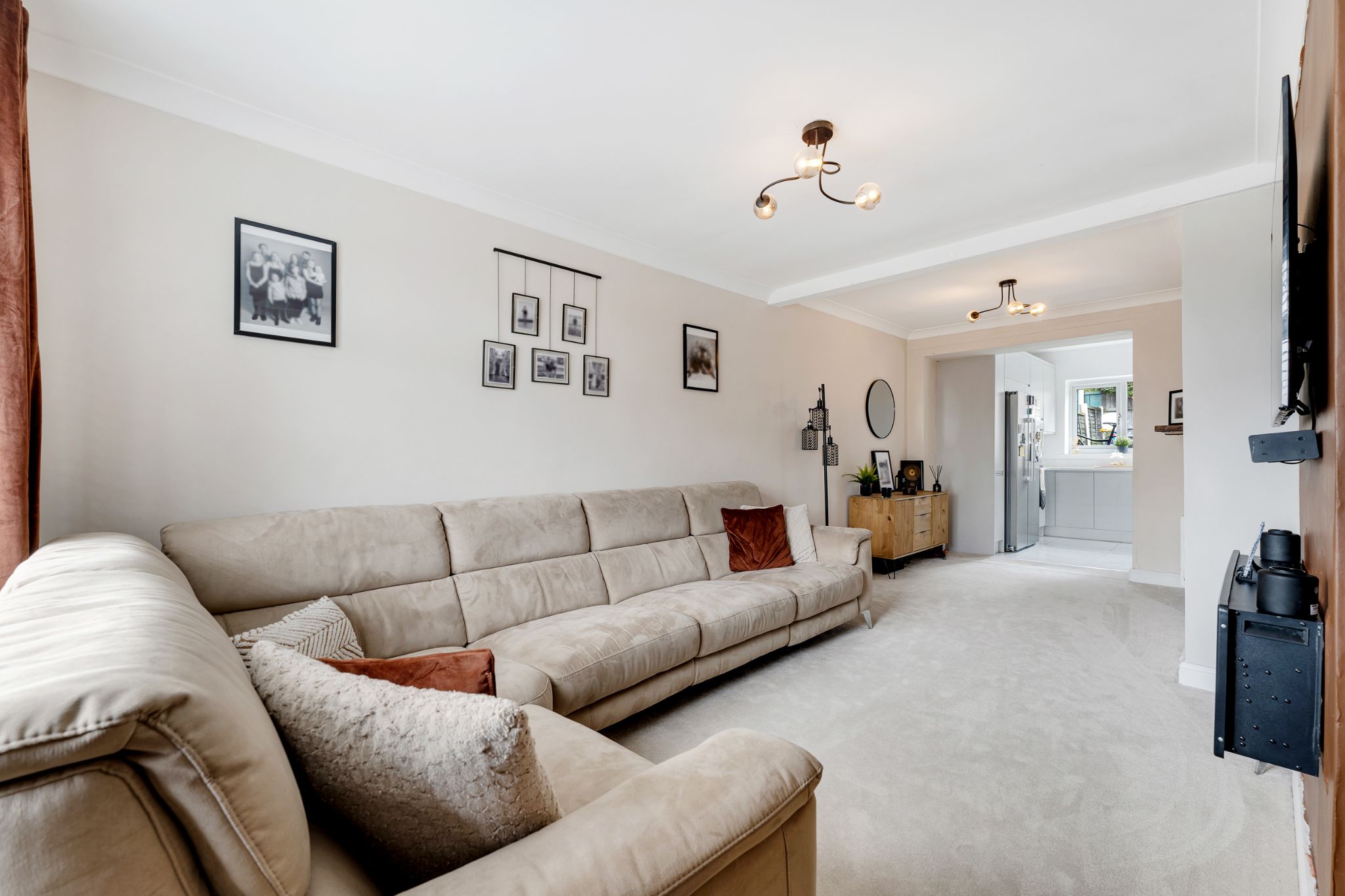 3 bedroom end terraced house Sale Agreed in Bolton - Photograph 6.