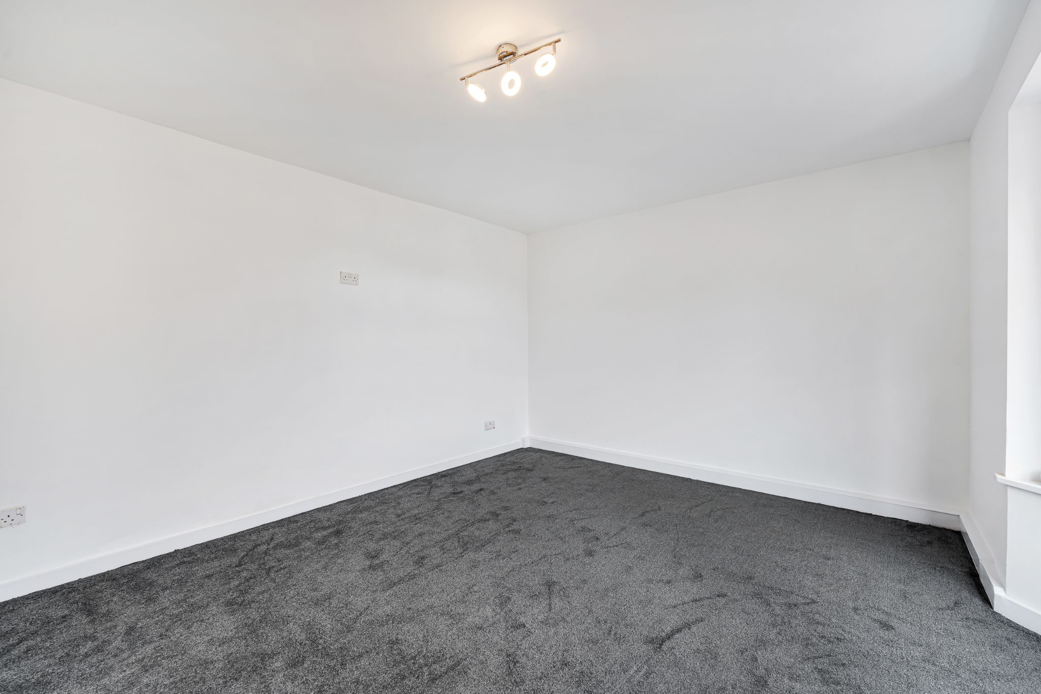 3 bedroom town house Sale Agreed in Bolton - Photograph 15.