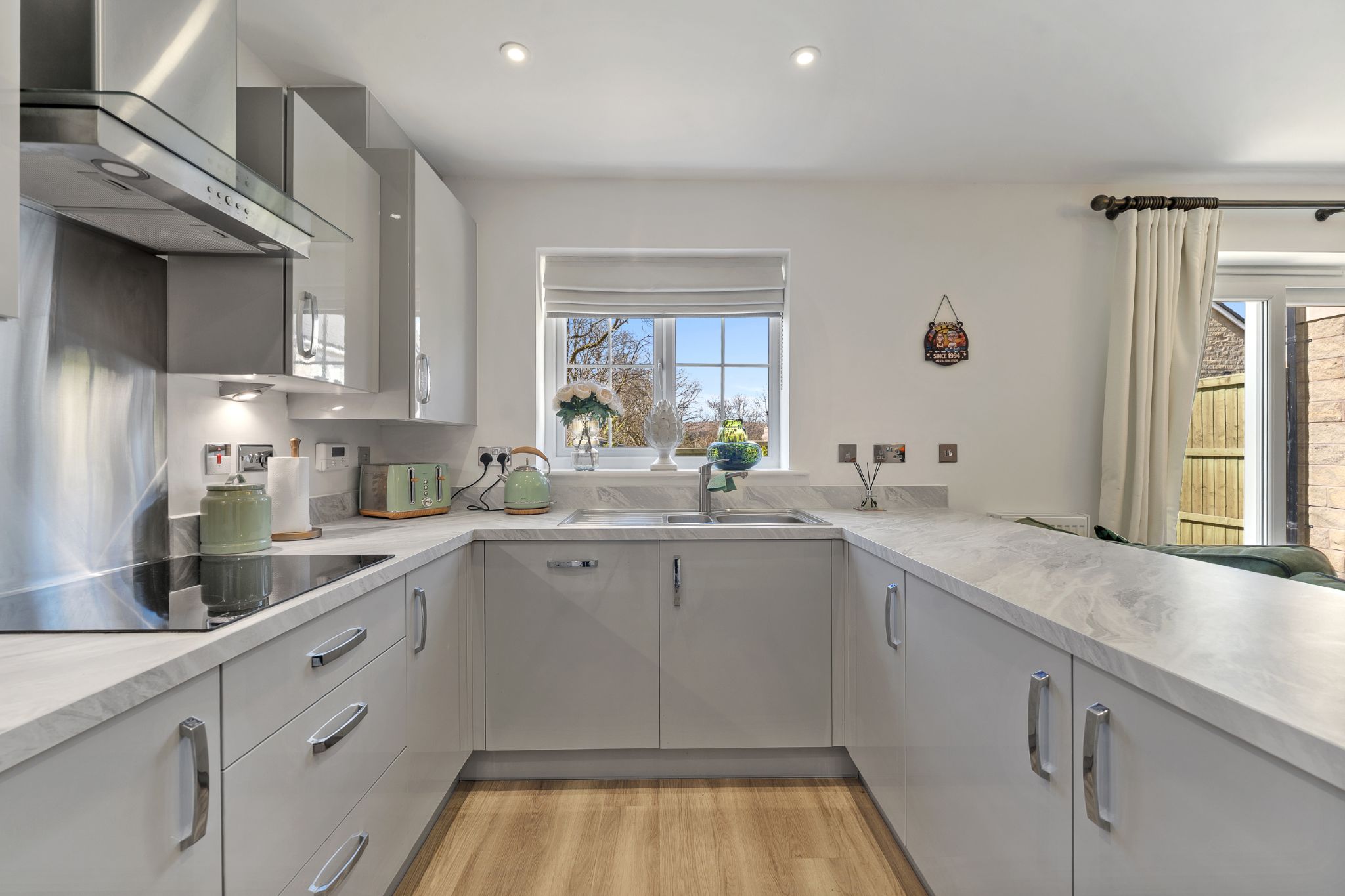 3 bedroom mews house For Sale in Bolton - Photograph 12.