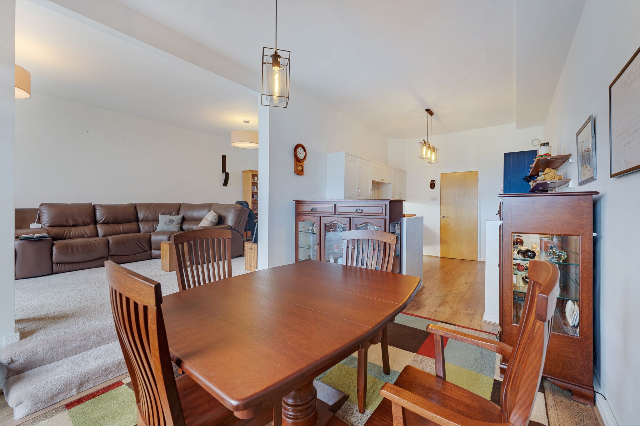 3 bedroom penthouse flat/apartment For Sale in Bolton - Photograph 10.