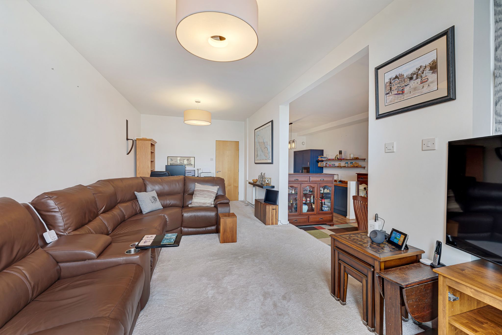 3 bedroom penthouse flat/apartment For Sale in Bolton - Photograph 8.