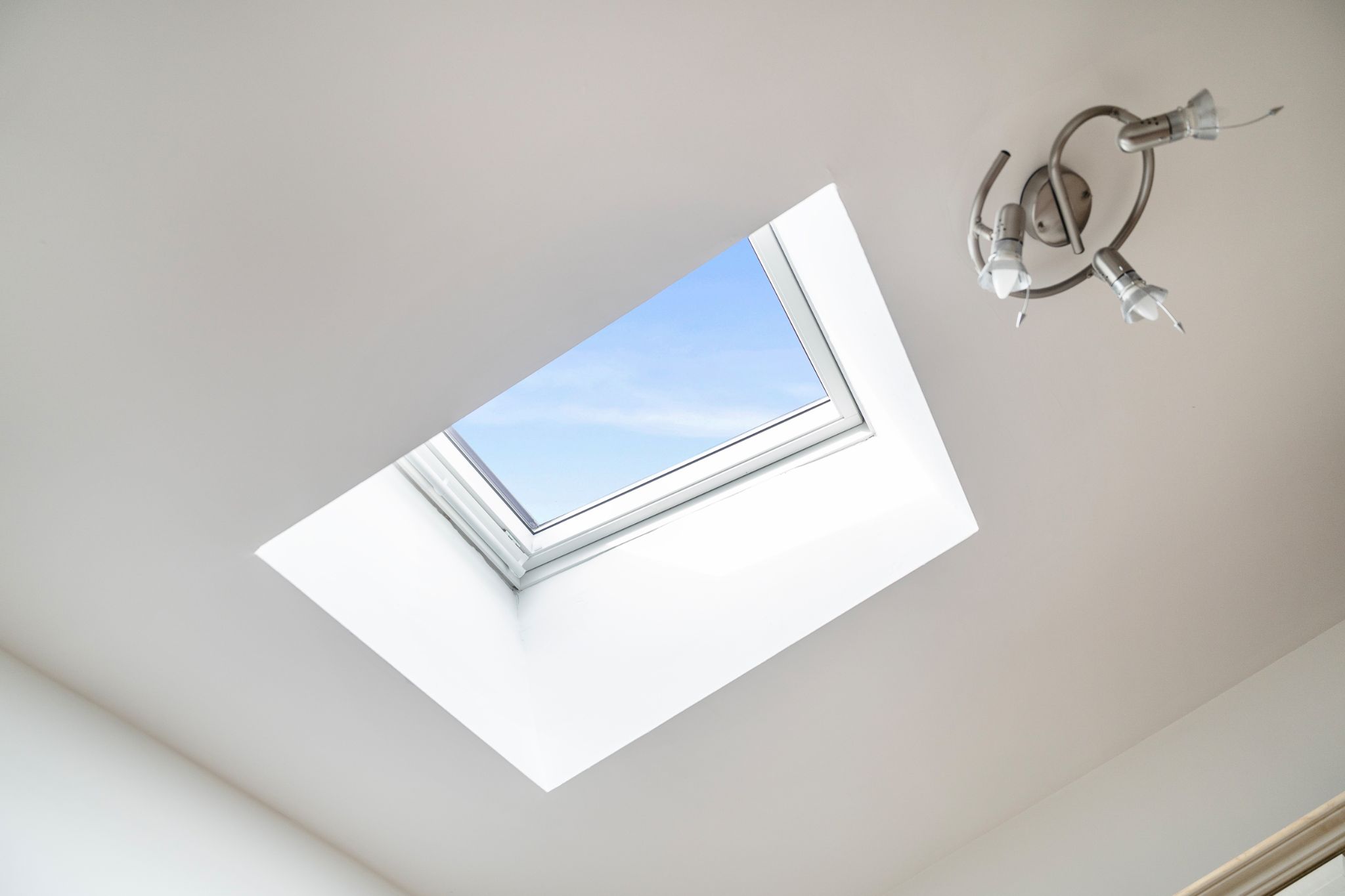 3 bedroom penthouse flat/apartment For Sale in Bolton - Photograph 33.