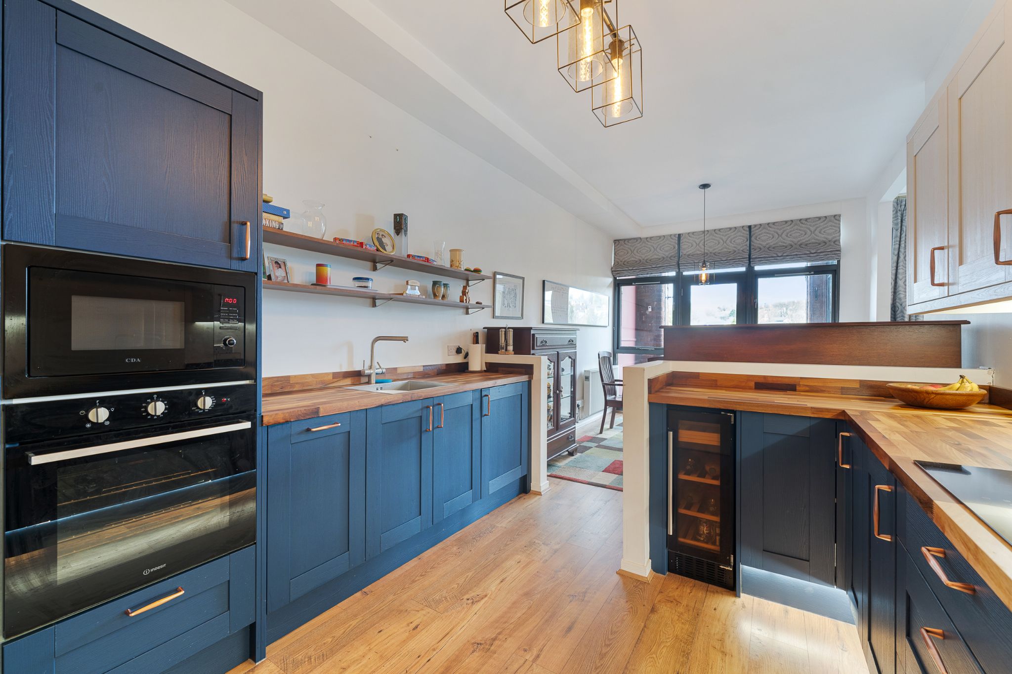 3 bedroom penthouse flat/apartment For Sale in Bolton - Photograph 12.