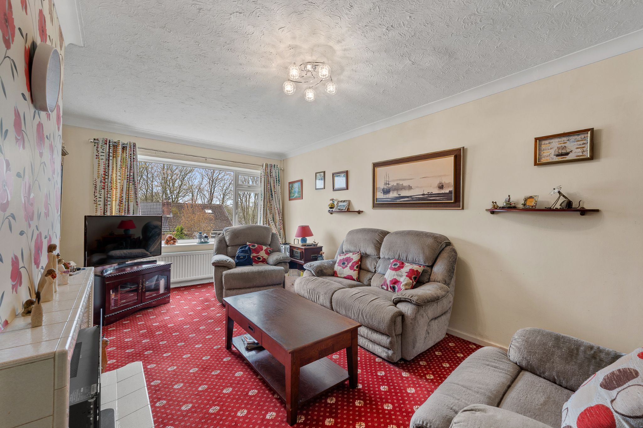 3 bedroom detached house Sale Agreed in Bolton - Photograph 2.
