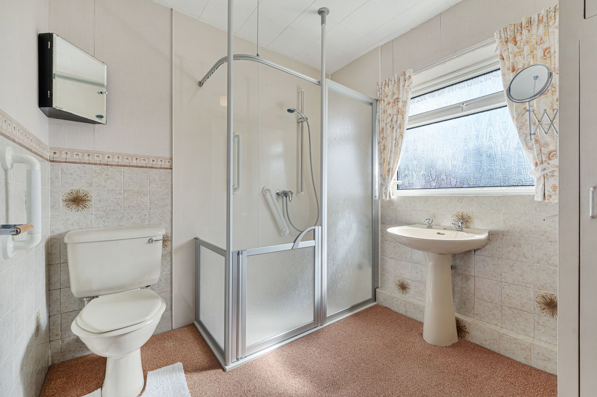 3 bedroom semi-detached house Sale Agreed in Bolton - Photograph 25.