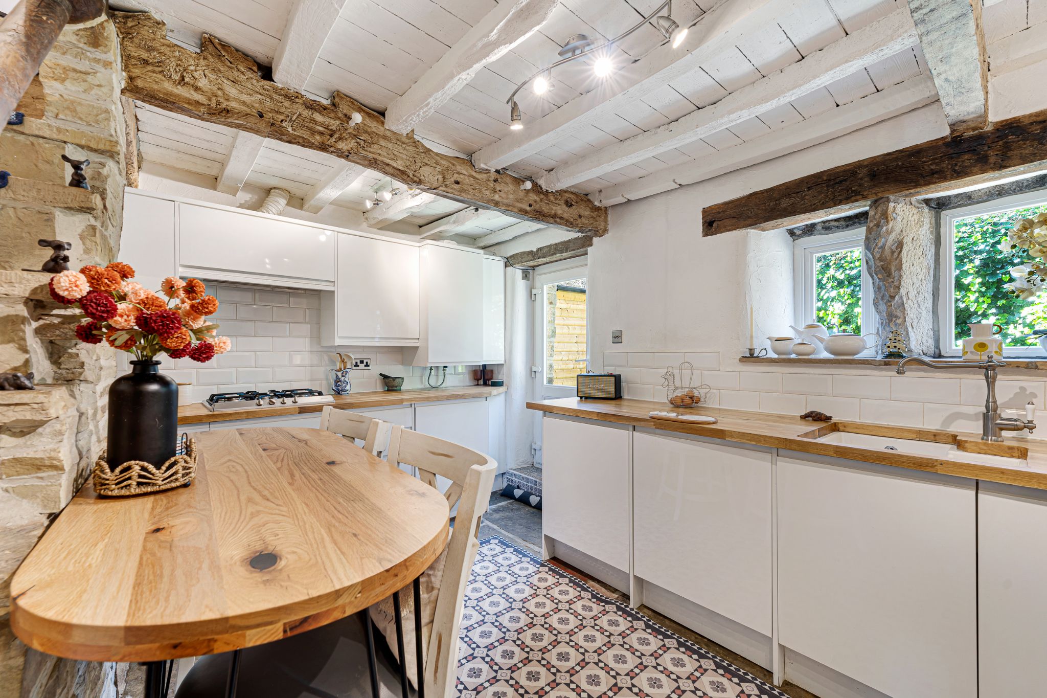 2 bedroom cottage house For Sale in Bolton - Photograph 12.