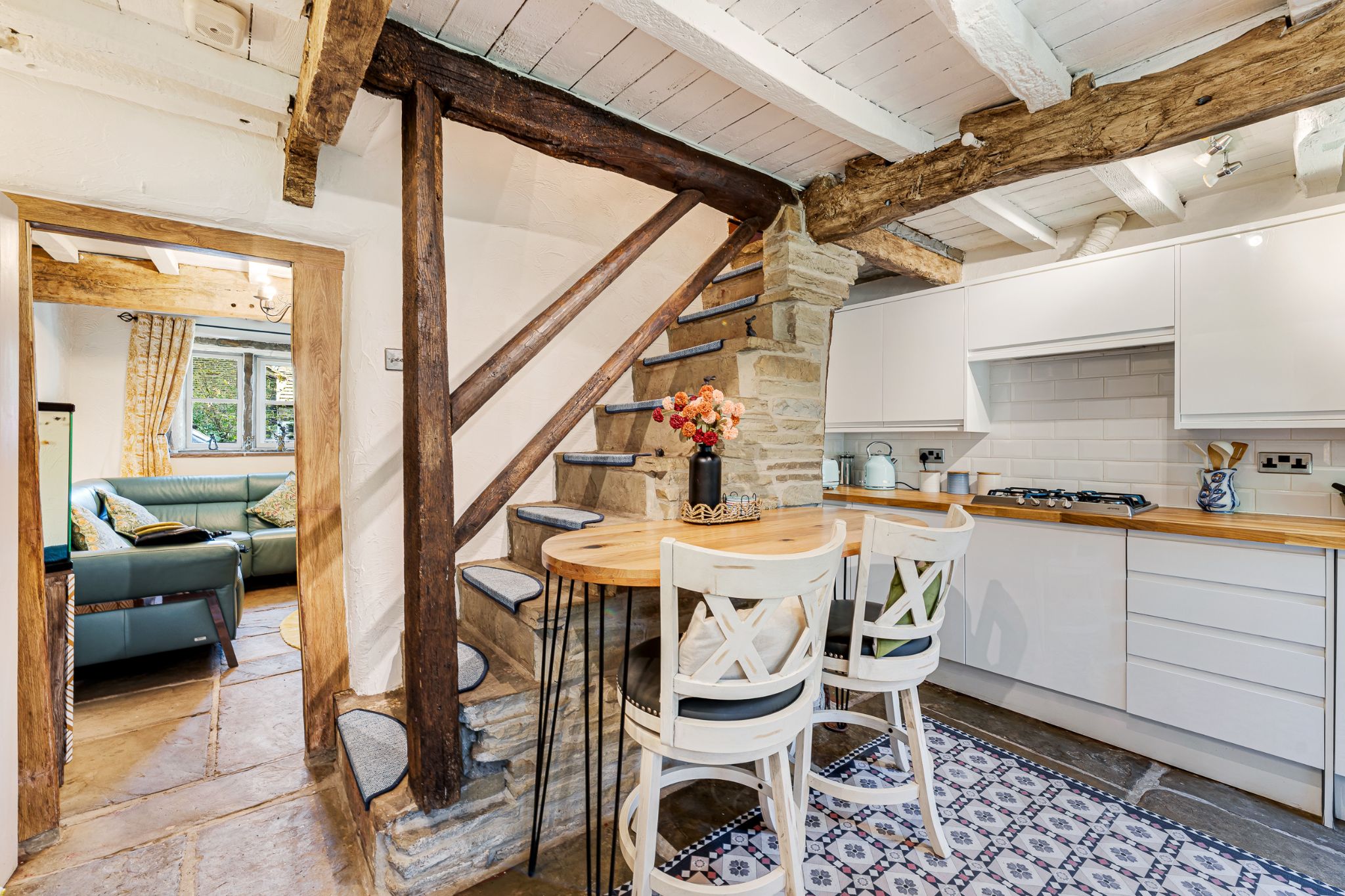 2 bedroom cottage house For Sale in Bolton - Photograph 14.