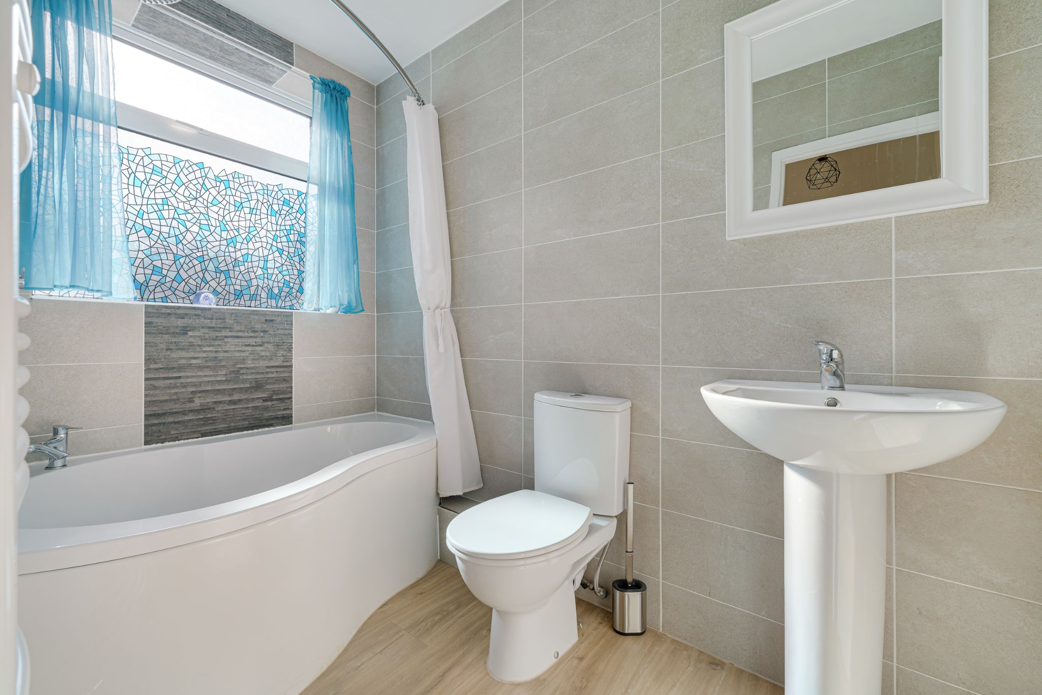 2 bedroom semi-detached bungalow Sale Agreed in Bolton - Photograph 20.