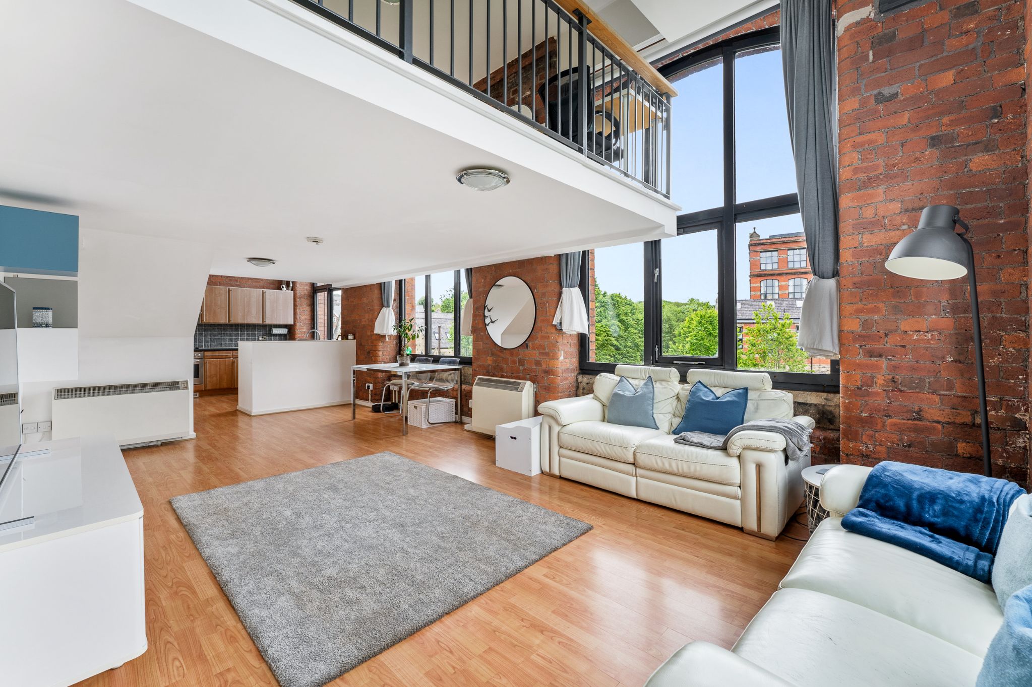 2 bedroom maisonette flat/apartment For Sale in Bolton - Photograph 18.