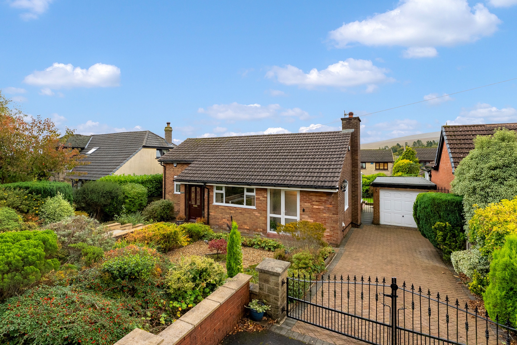 2 bedroom detached bungalow Sale Agreed in Bolton - Photograph 27.