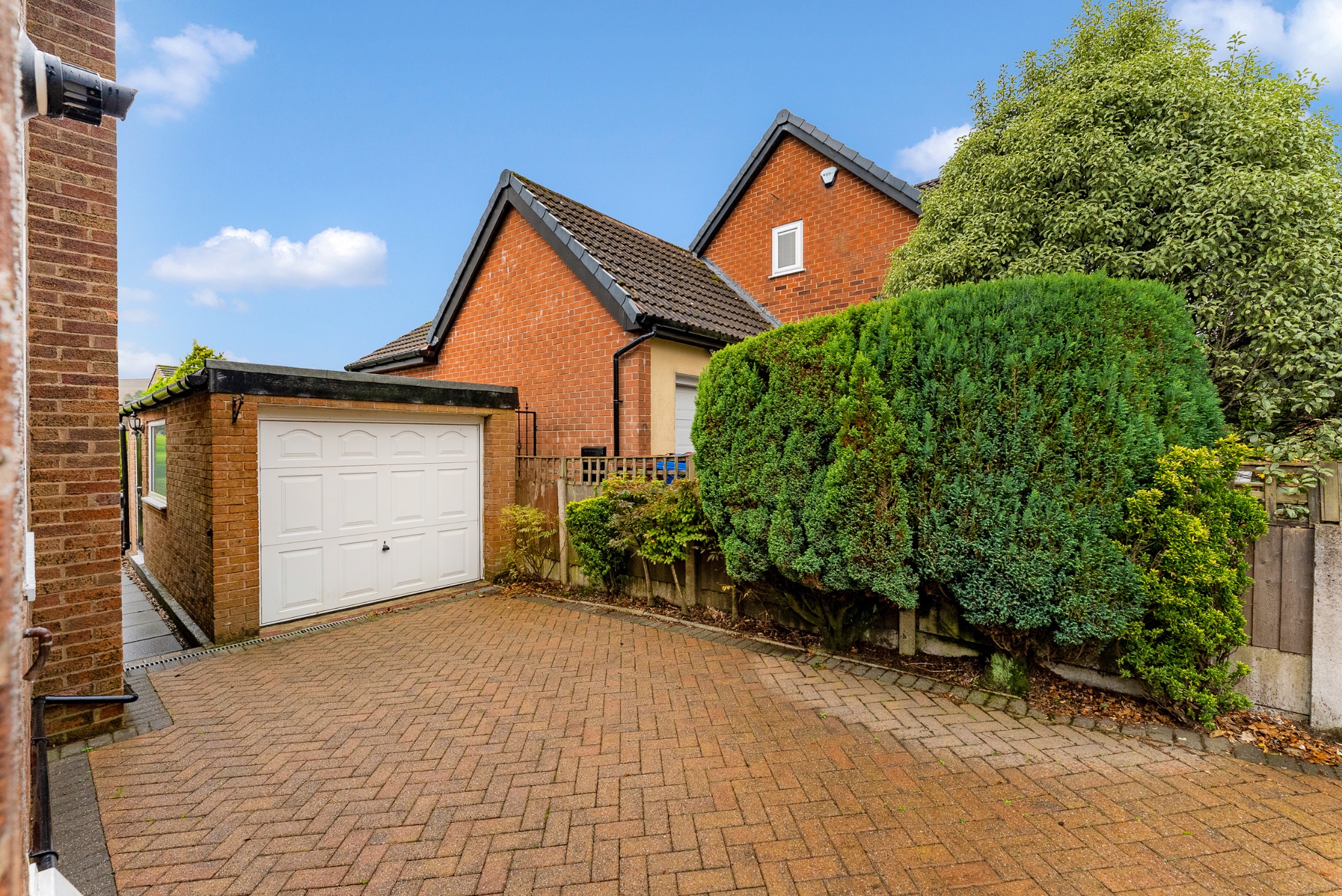 2 bedroom detached bungalow Sale Agreed in Bolton - Photograph 25.
