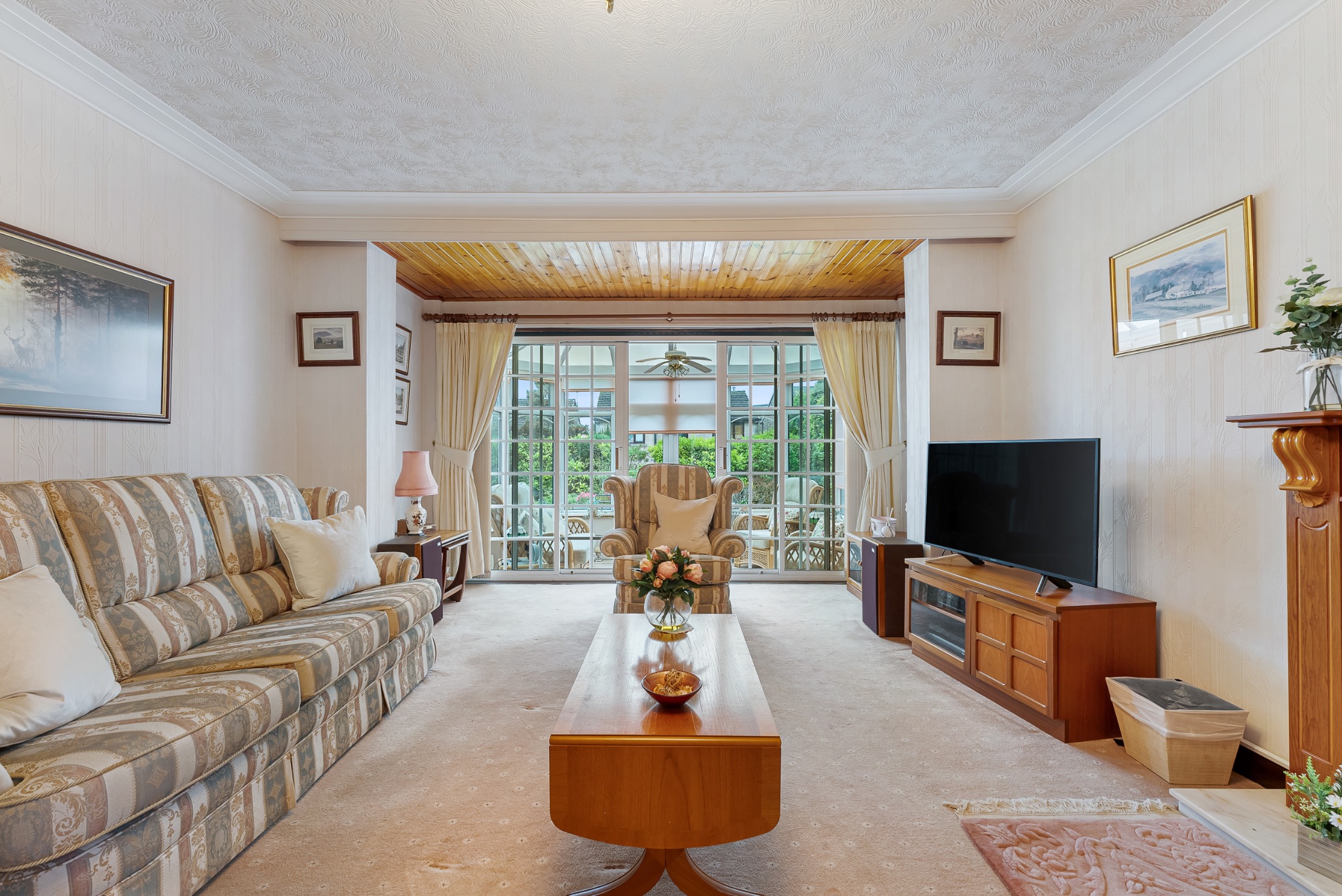 2 bedroom detached bungalow Sale Agreed in Bolton - Photograph 8.