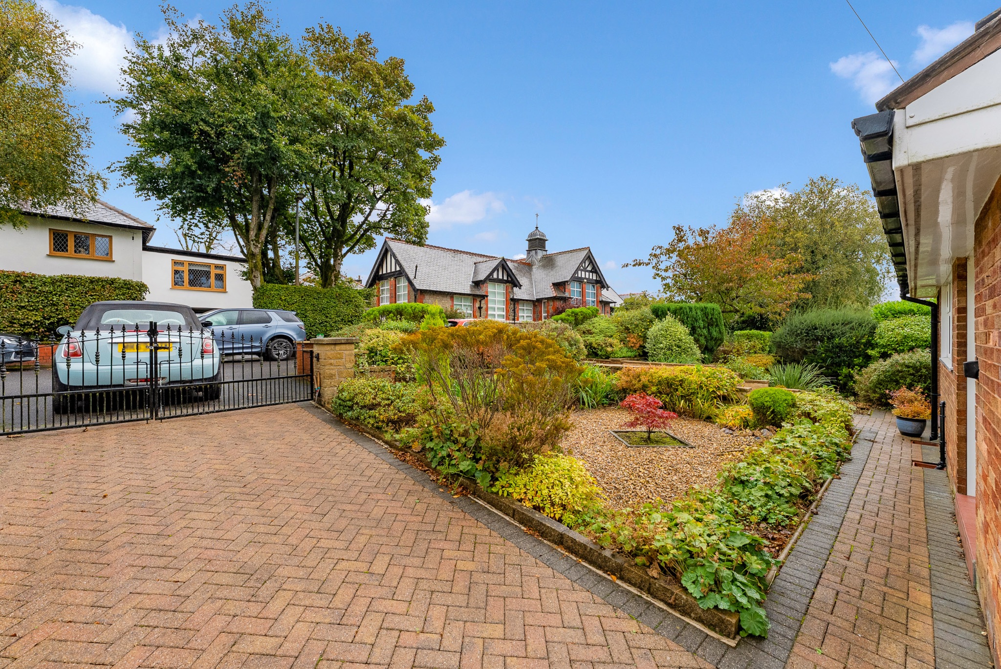 2 bedroom detached bungalow Sale Agreed in Bolton - Photograph 26.