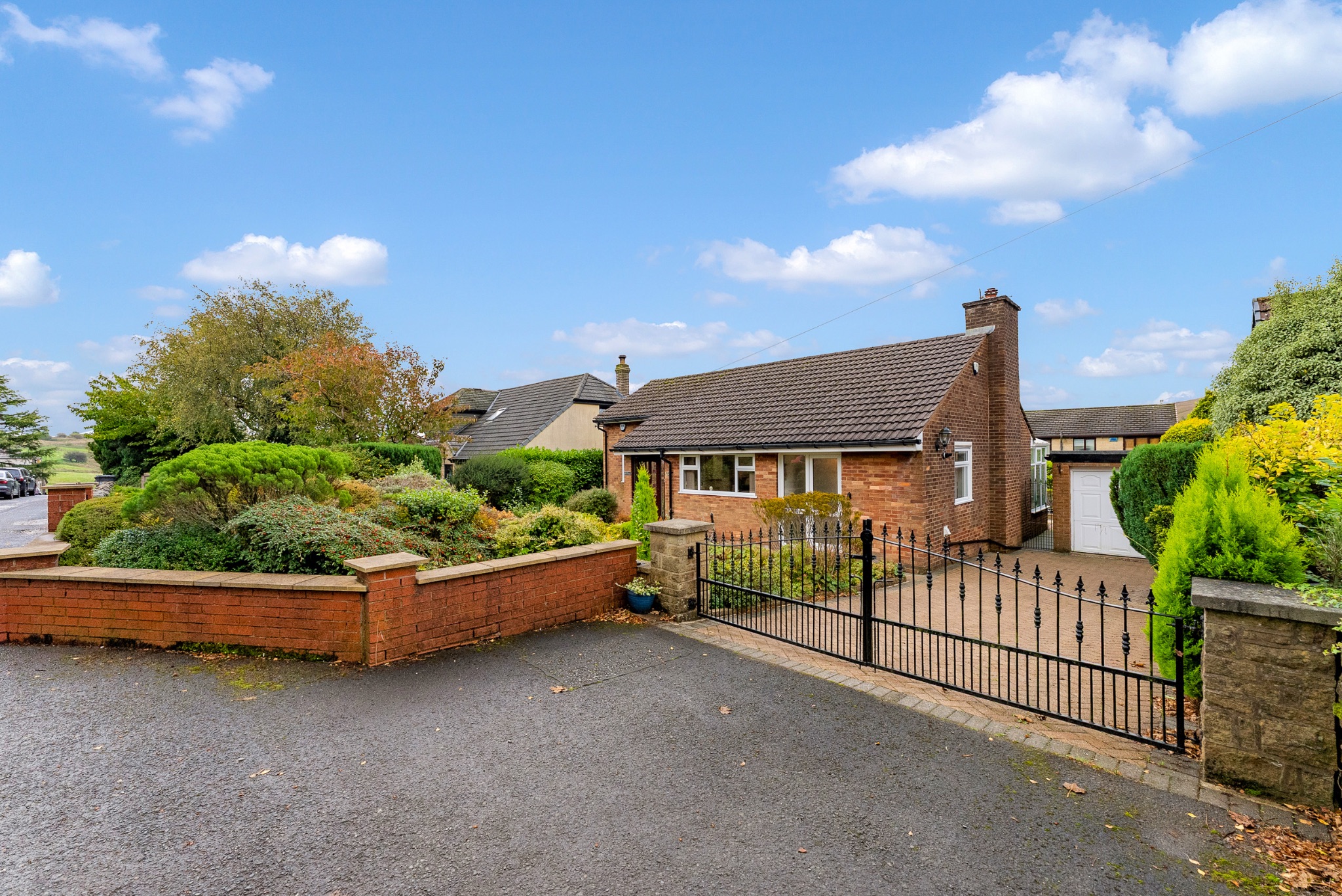 2 bedroom detached bungalow Sale Agreed in Bolton - Photograph 28.