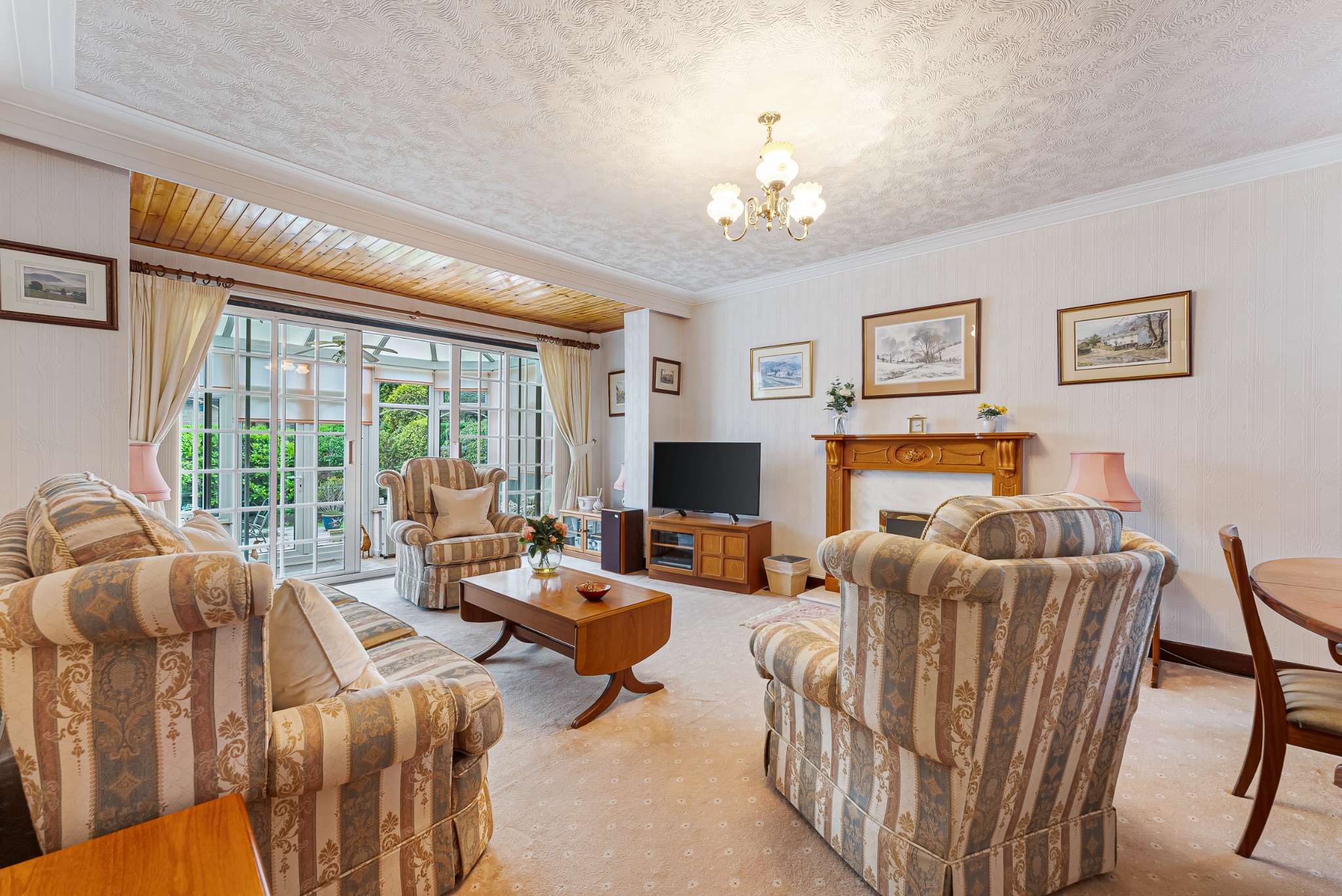 2 bedroom detached bungalow Sale Agreed in Bolton - Photograph 17.
