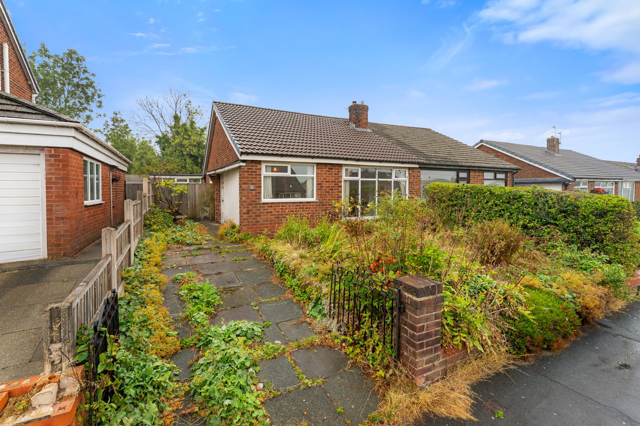 2 bedroom semi-detached bungalow For Sale in Bolton - Photograph 2.