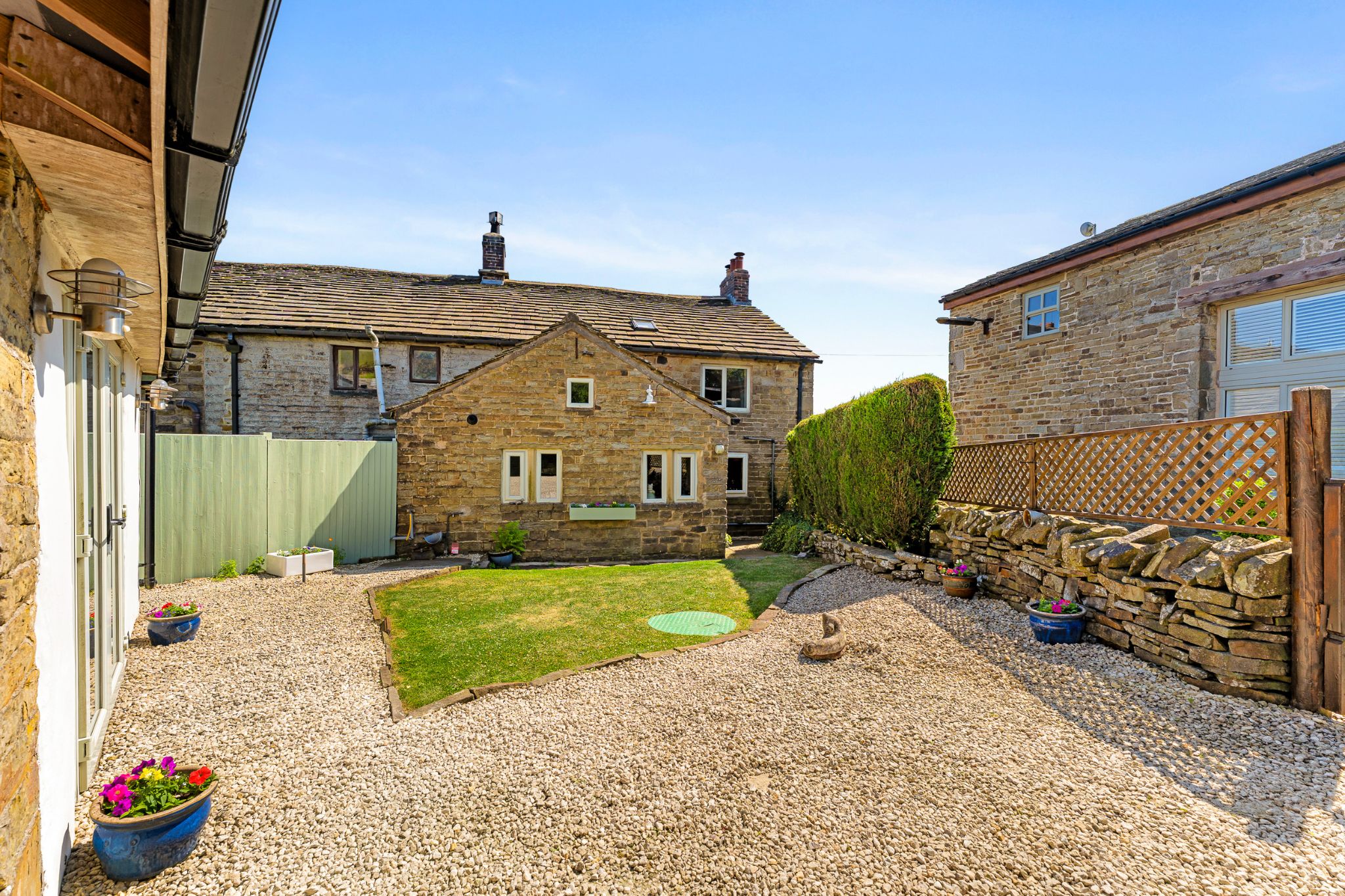 3 bedroom farm house For Sale in Bolton - Photograph 60.