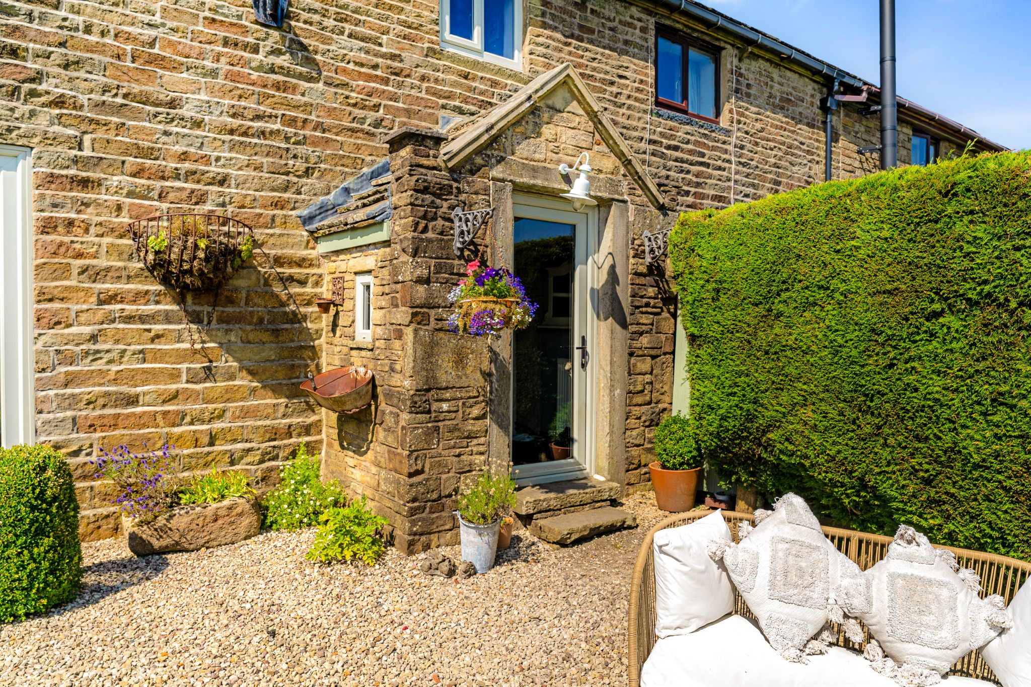 3 bedroom farm house For Sale in Bolton - Photograph 2.