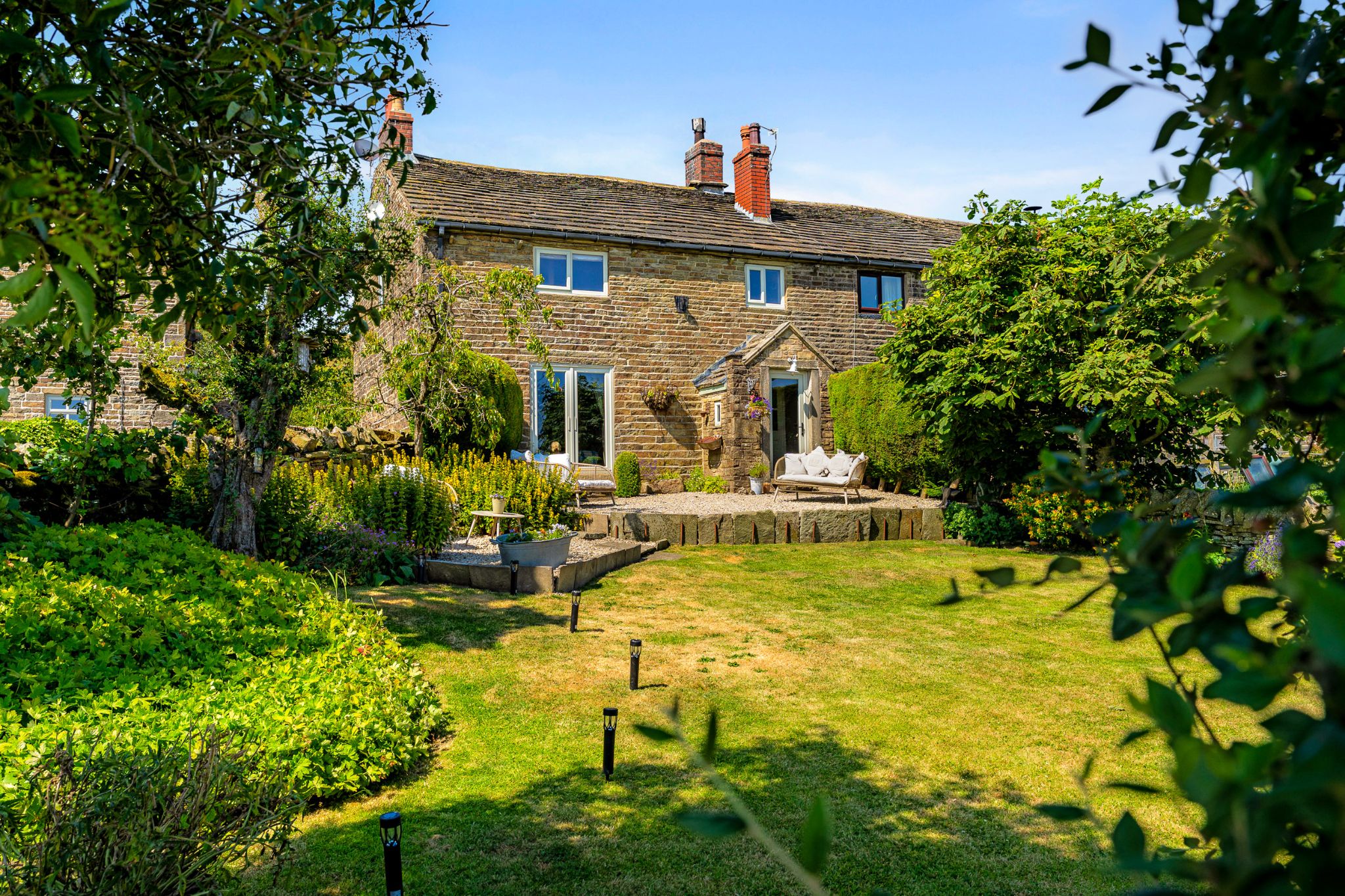 3 bedroom farm house For Sale in Bolton - Photograph 1.