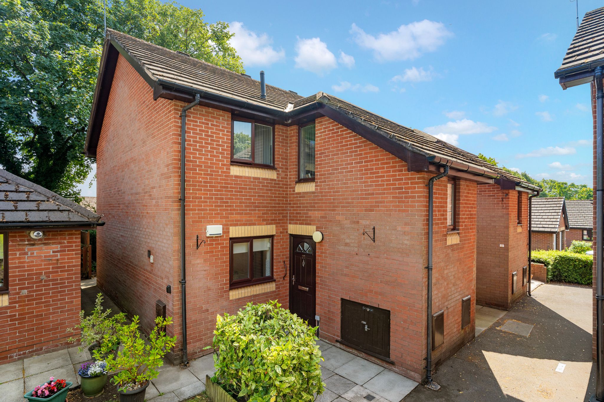 1 bedroom ground floor flat/apartment For Sale in Bolton - Photograph 4.
