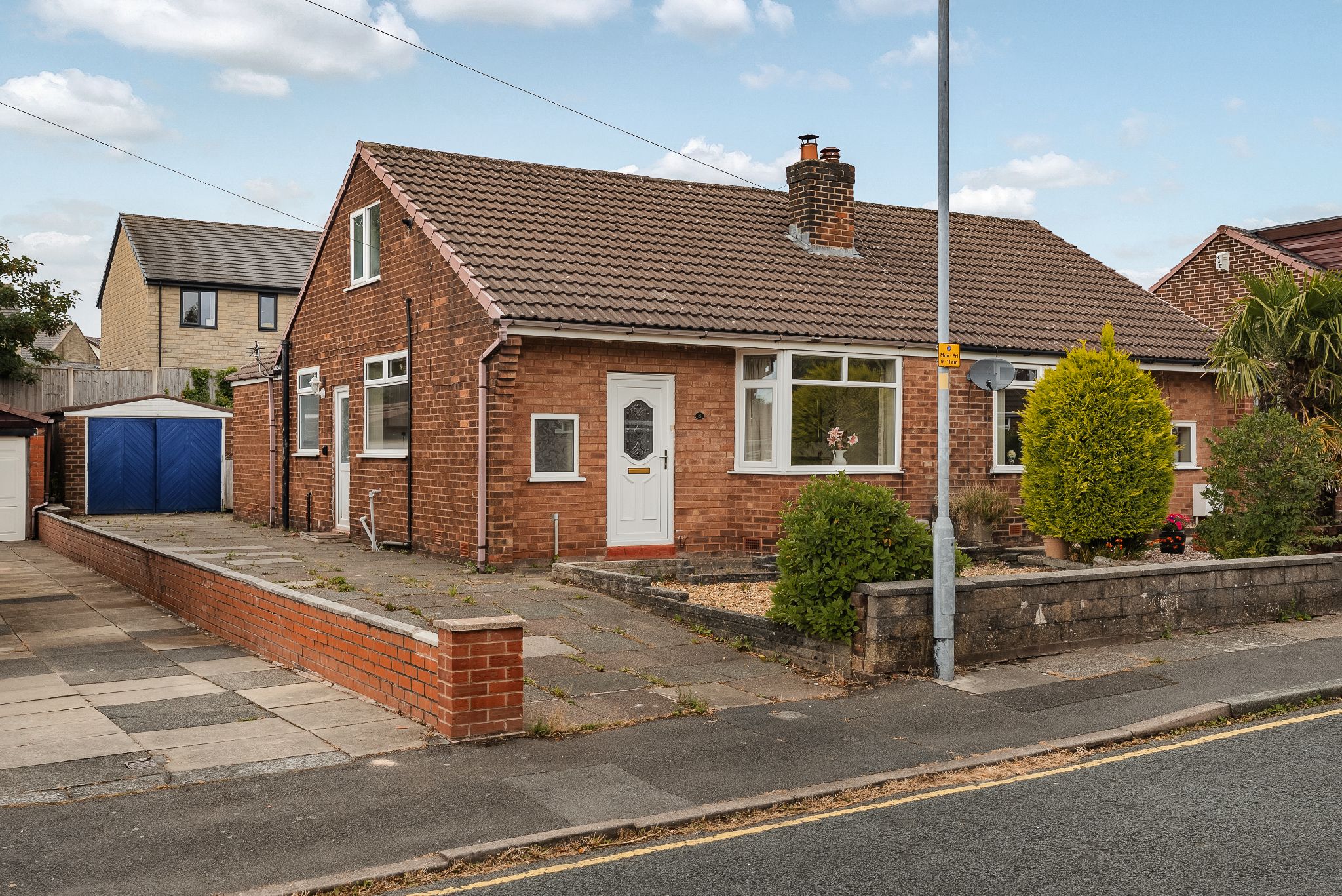 2 bedroom semi-detached bungalow For Sale in Bolton - Photograph 1.