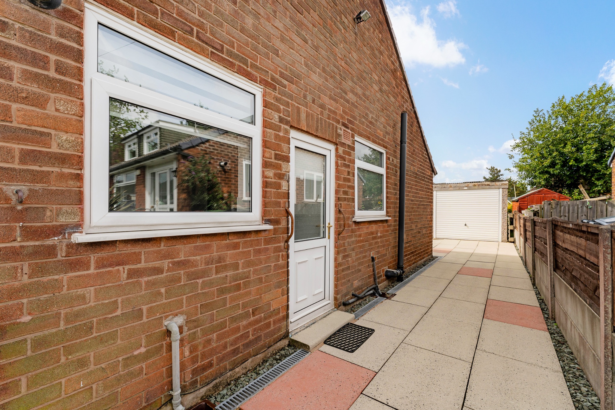 2 bedroom semi-detached bungalow Sale Agreed in Bolton - Photograph 21.