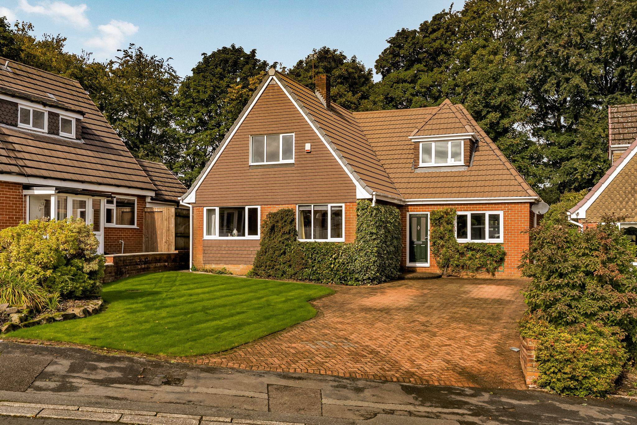 4 bedroom detached house For Sale in Bolton - Photograph 33.