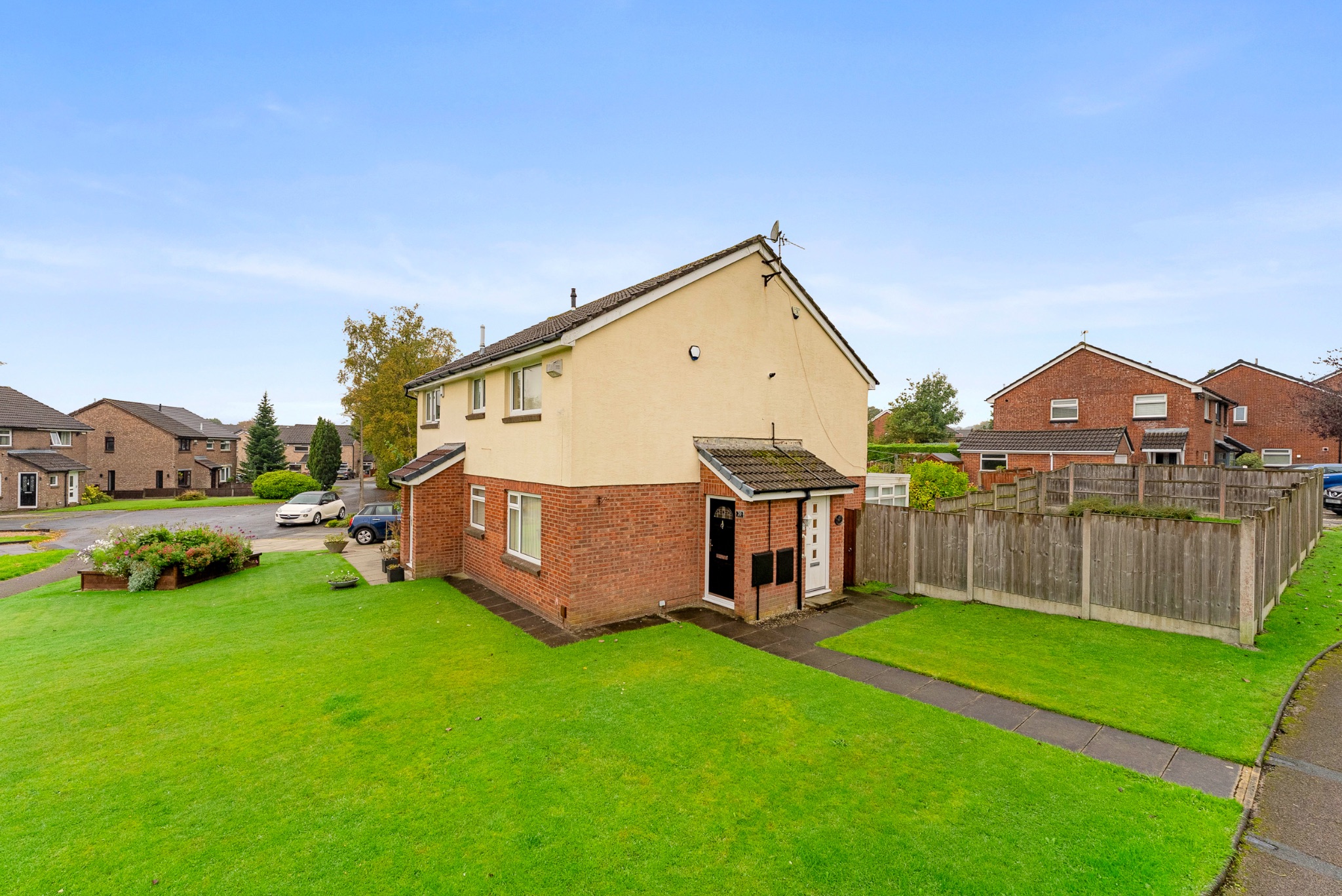 1 bedroom semi-detached house For Sale in Bolton - Photograph 1.