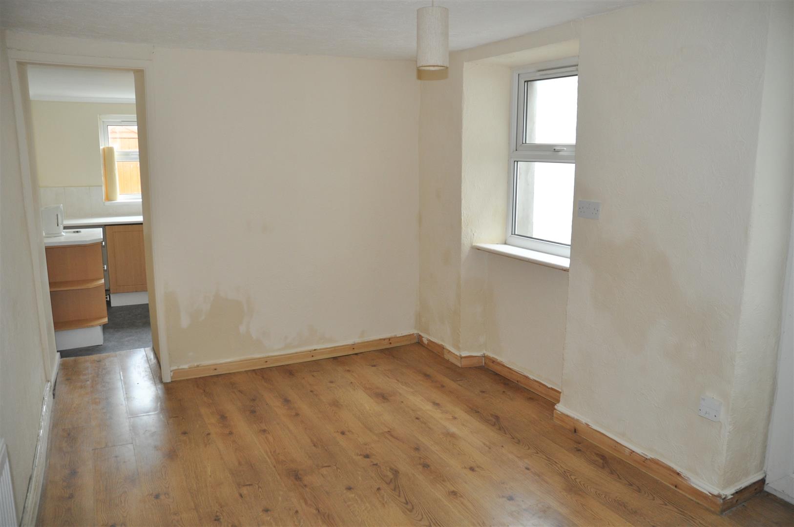 3 bedroom end terraced house Let in Holyhead - Image.