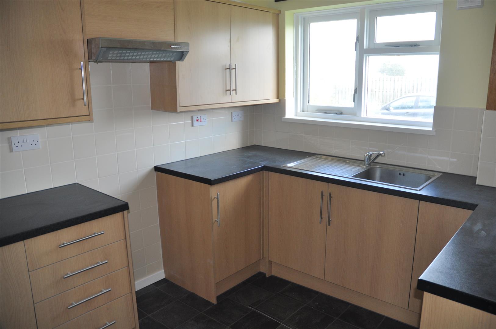 4 bedroom end terraced house Let in Holyhead - Image.